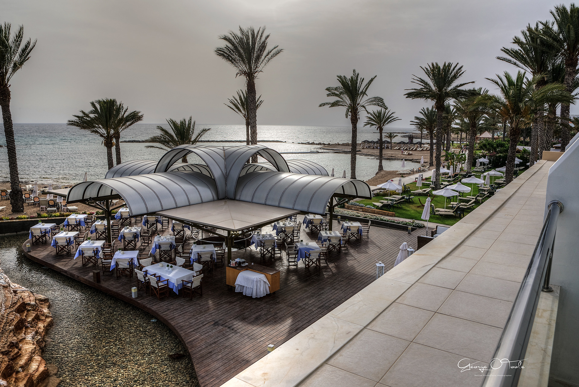 Pioneer-Beach-Hotel,-Paphos