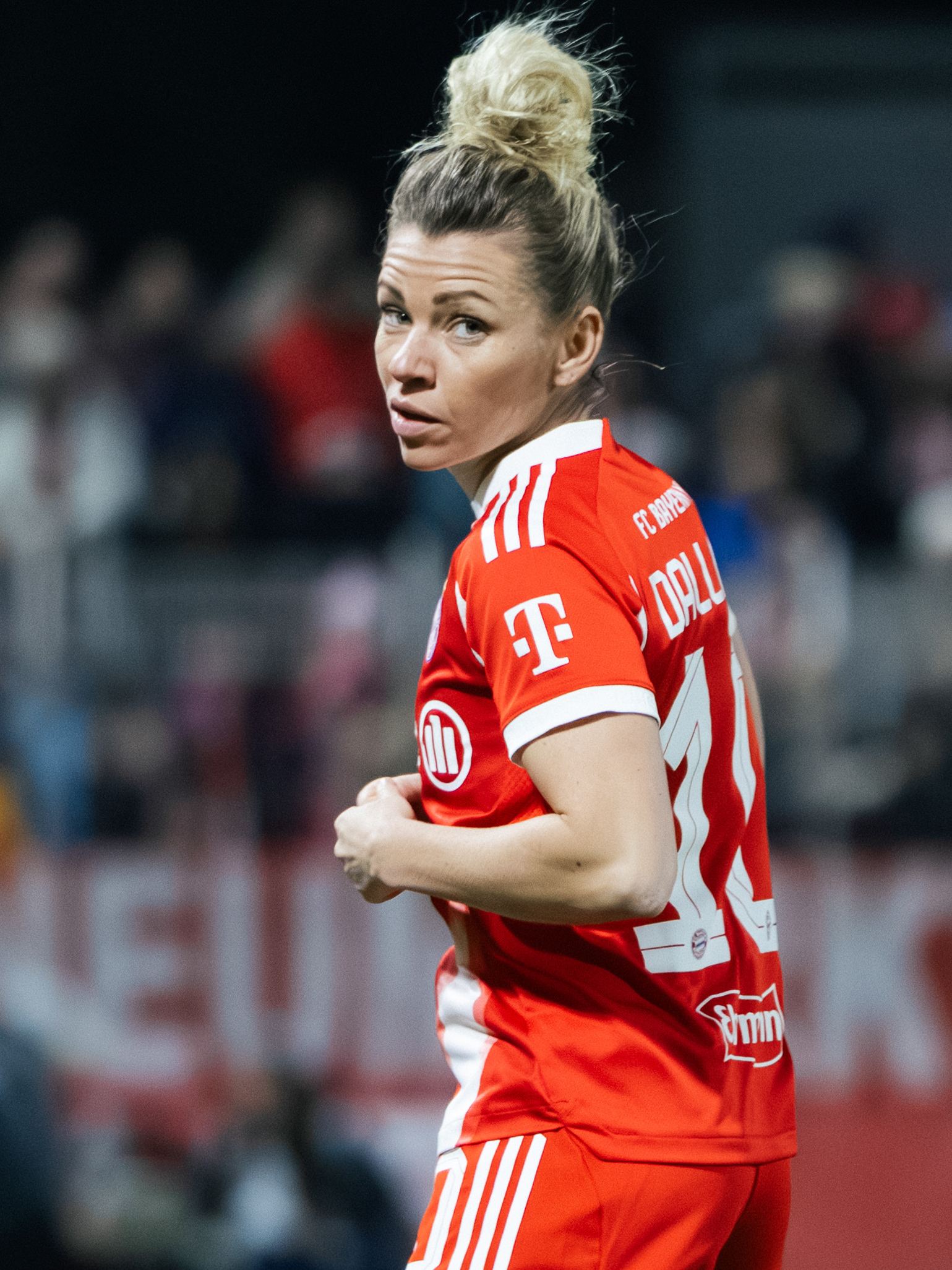 22.12.25 - Linda Dallmann - Bayer 04 Leverkusen vs FC Bayern München