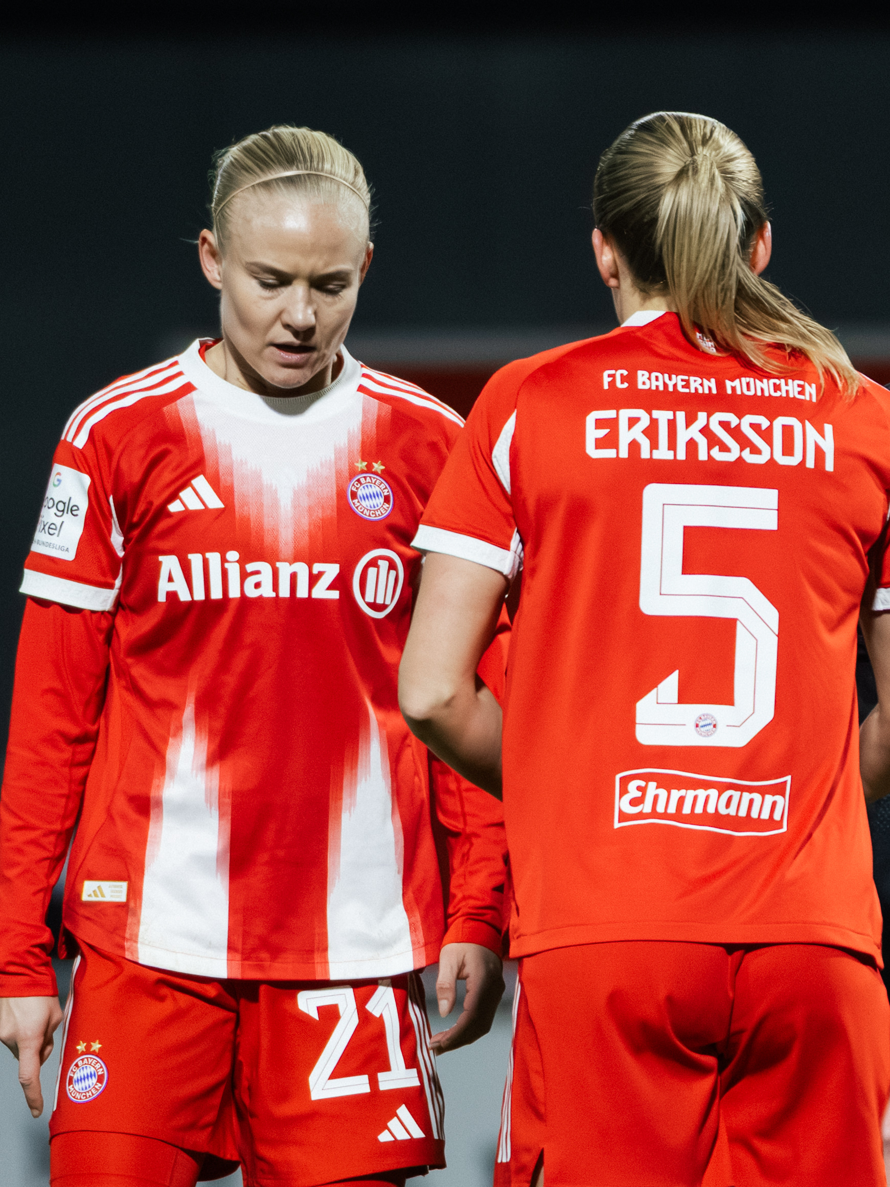 22.12.25 - Pernille Harder & Magdalena Eriksson - Bayer 04 Leverkusen vs FC Bayern München