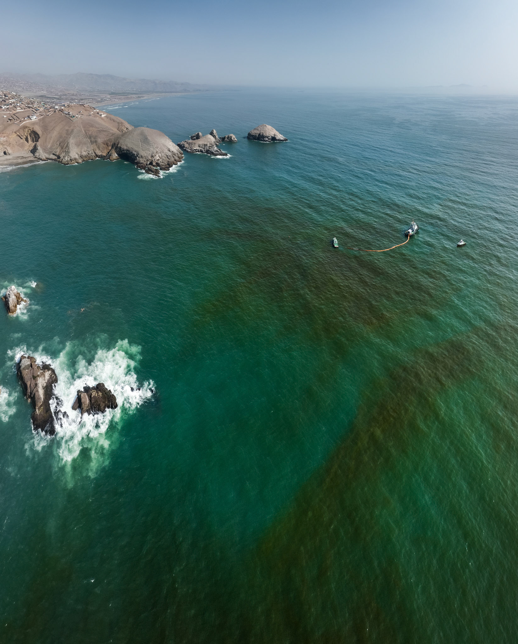 Peru Oil spill 2022: The black tide in the sea after the accident of the Pampilla Refinery, in Callao, Peru.
