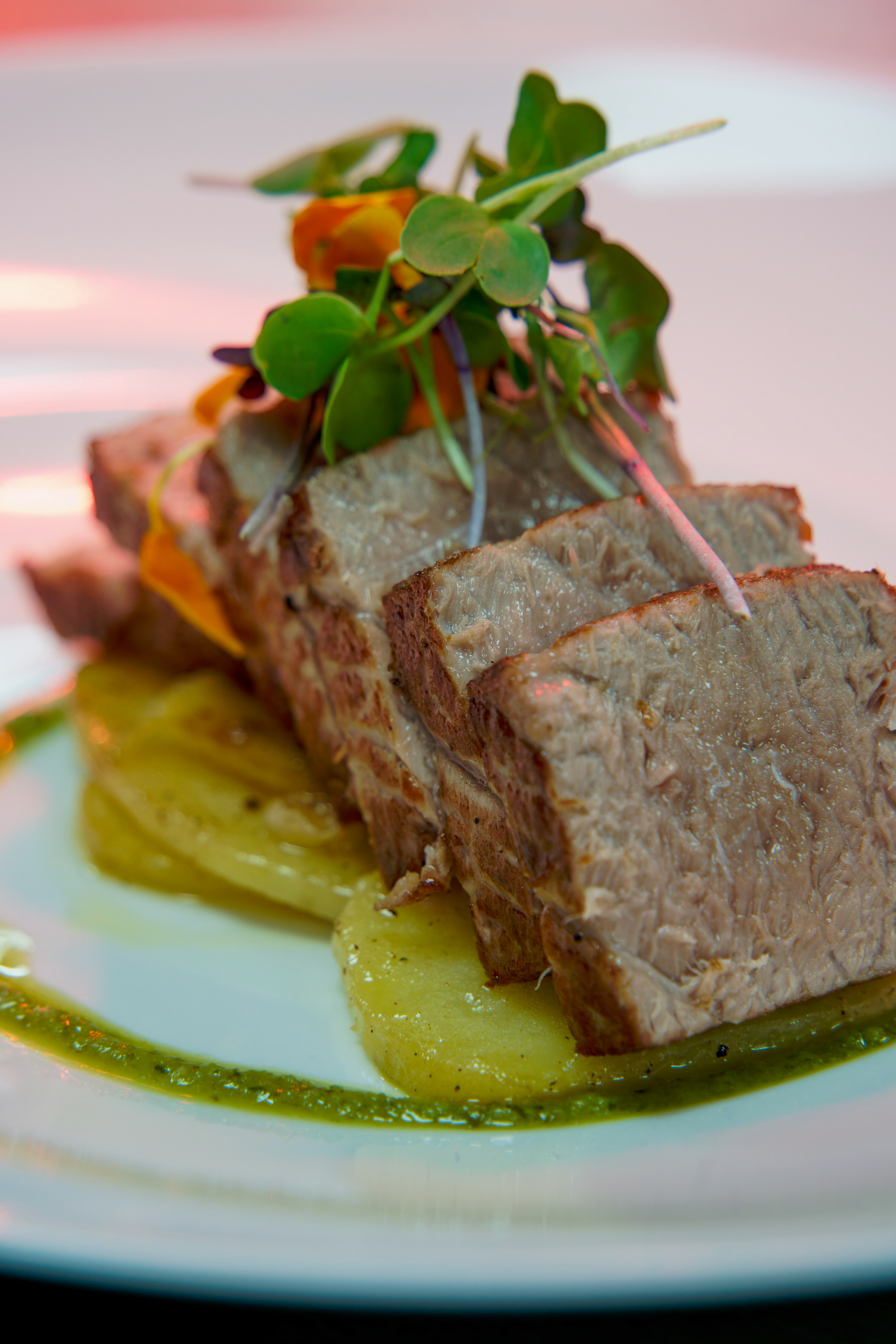 Ventresca de atún con puré de patatas