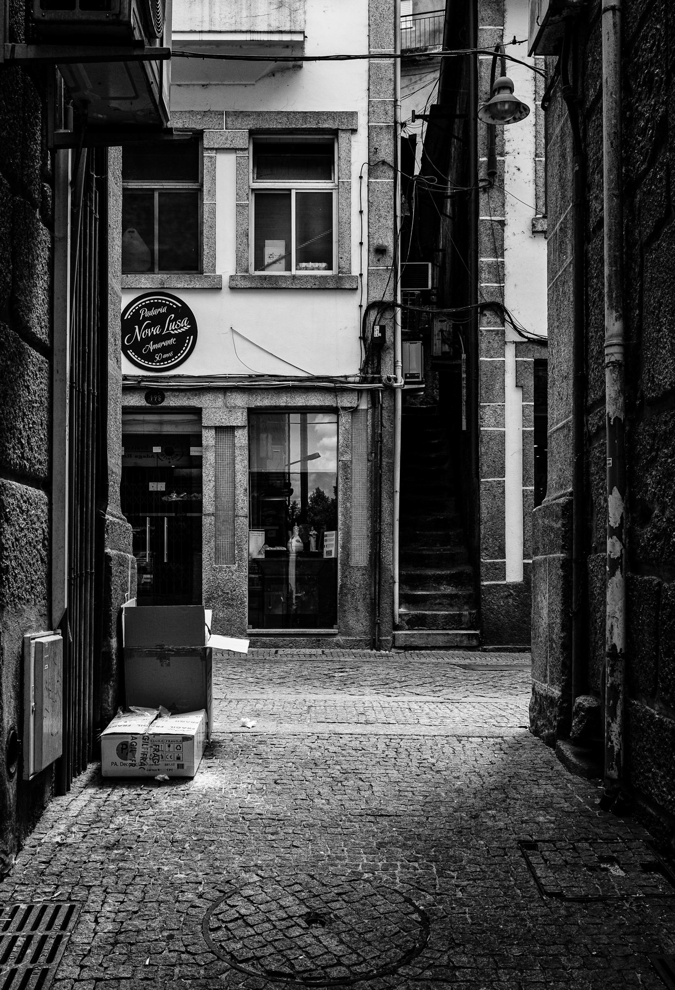 [Fujifilm X100f] 31 de Janeiro Alley - Amarante (June 2020)