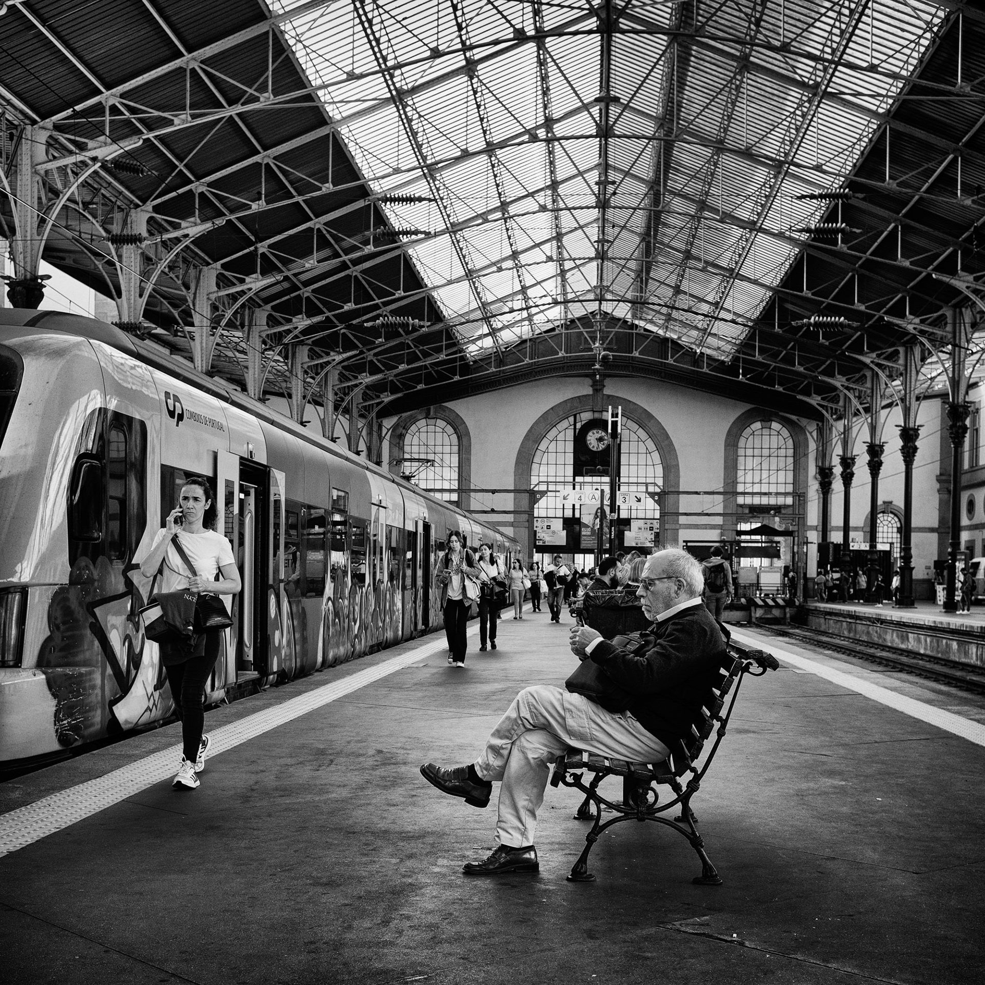 [Fujifilm X100f] S. Bento Train Station - Porto (October 2022)