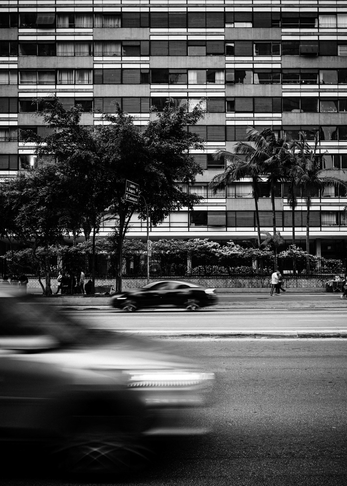 [Fujifilm X100f] Paulista Avenue Traffic - São Paulo (September 2018)