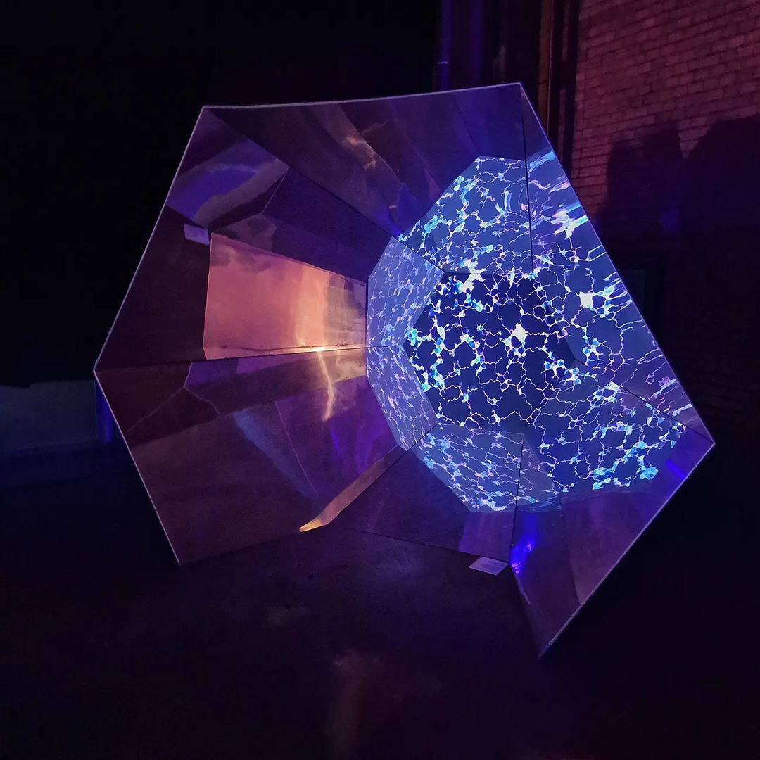 Aperture, visuals by Cristina Bodnărescu
