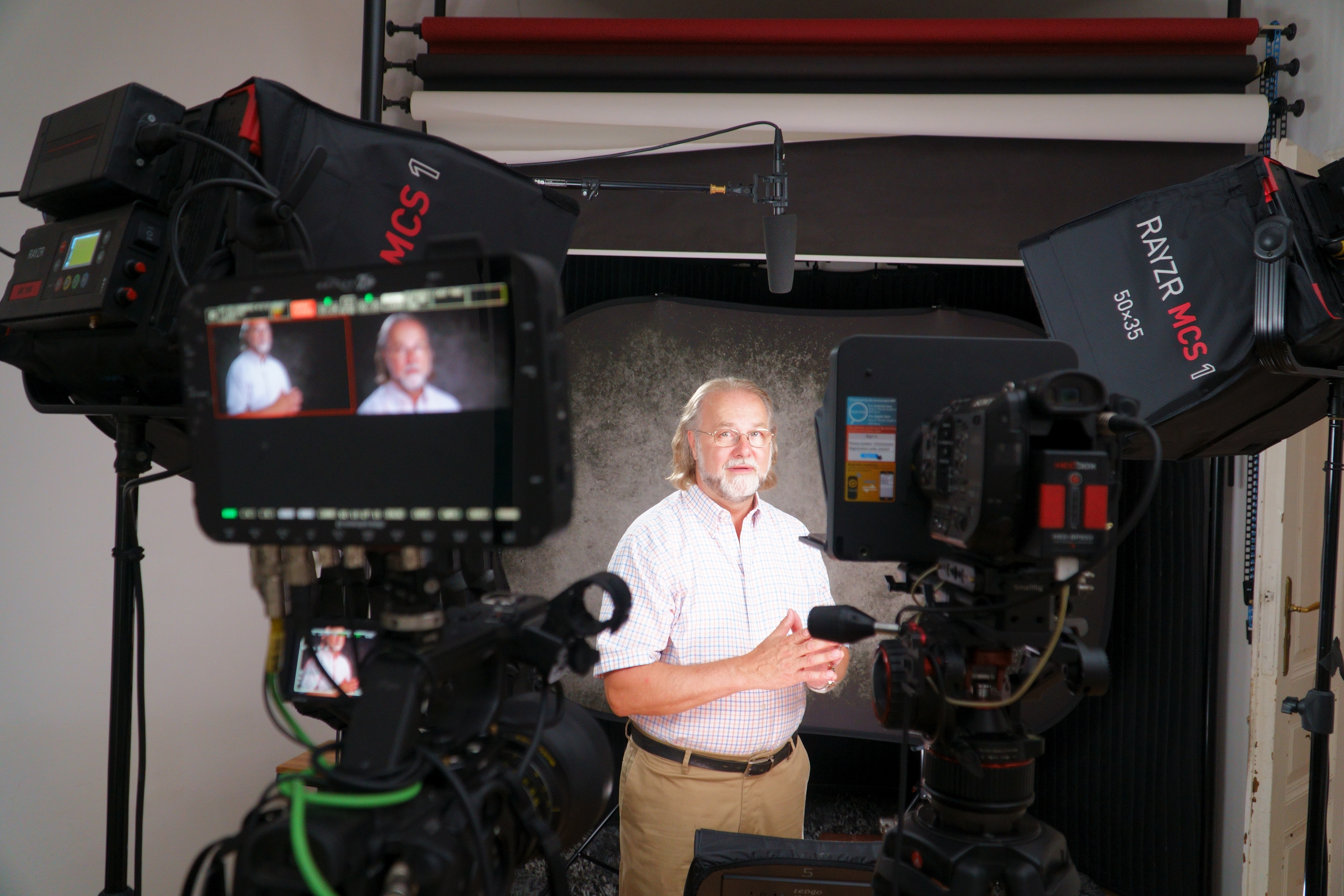 Shotgun mic for interview best audio experience.