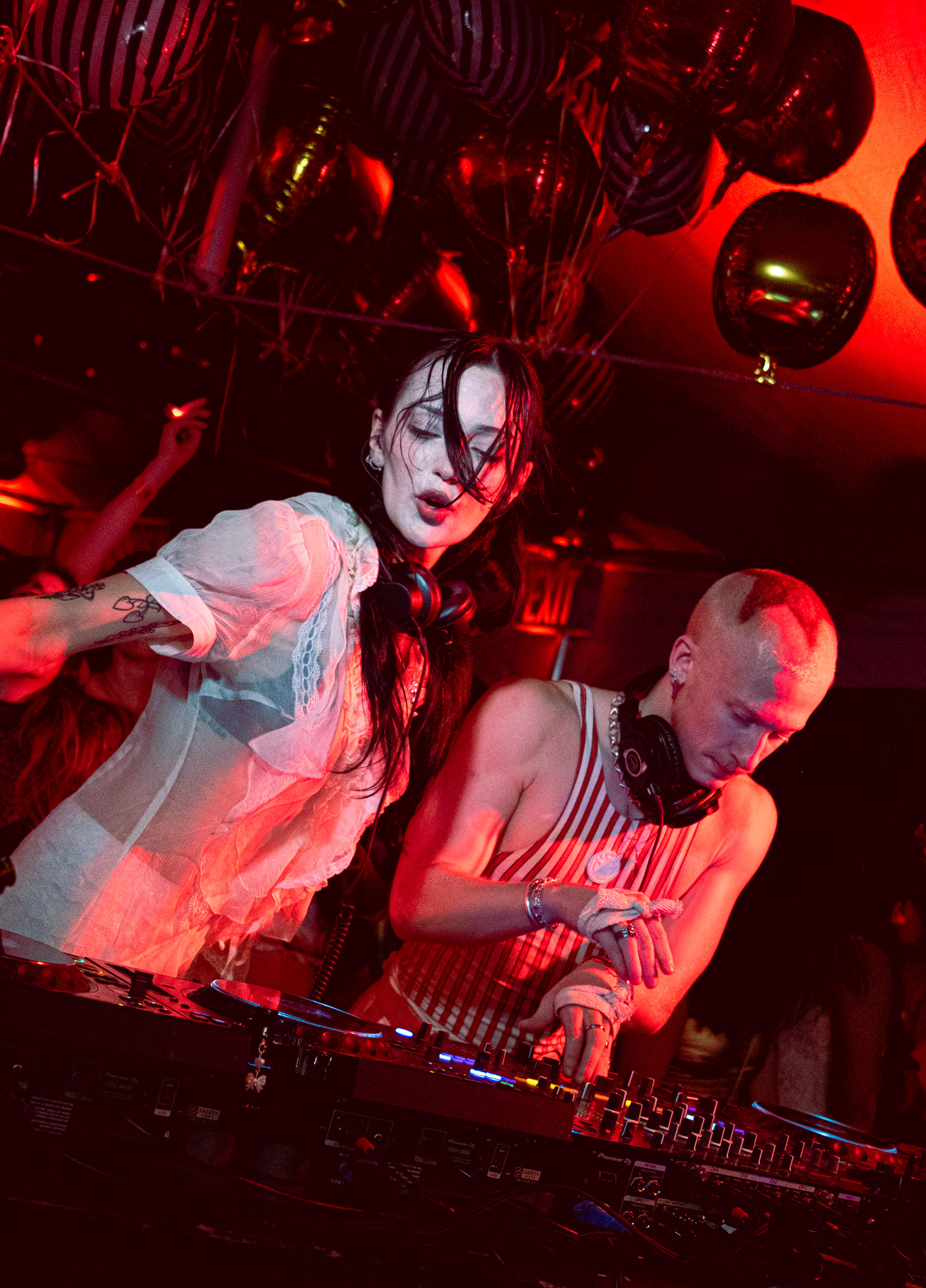 sim0ne (@sim0ne) x Griffin Maxwell Brooks (@griffinmaxwellbrooks)