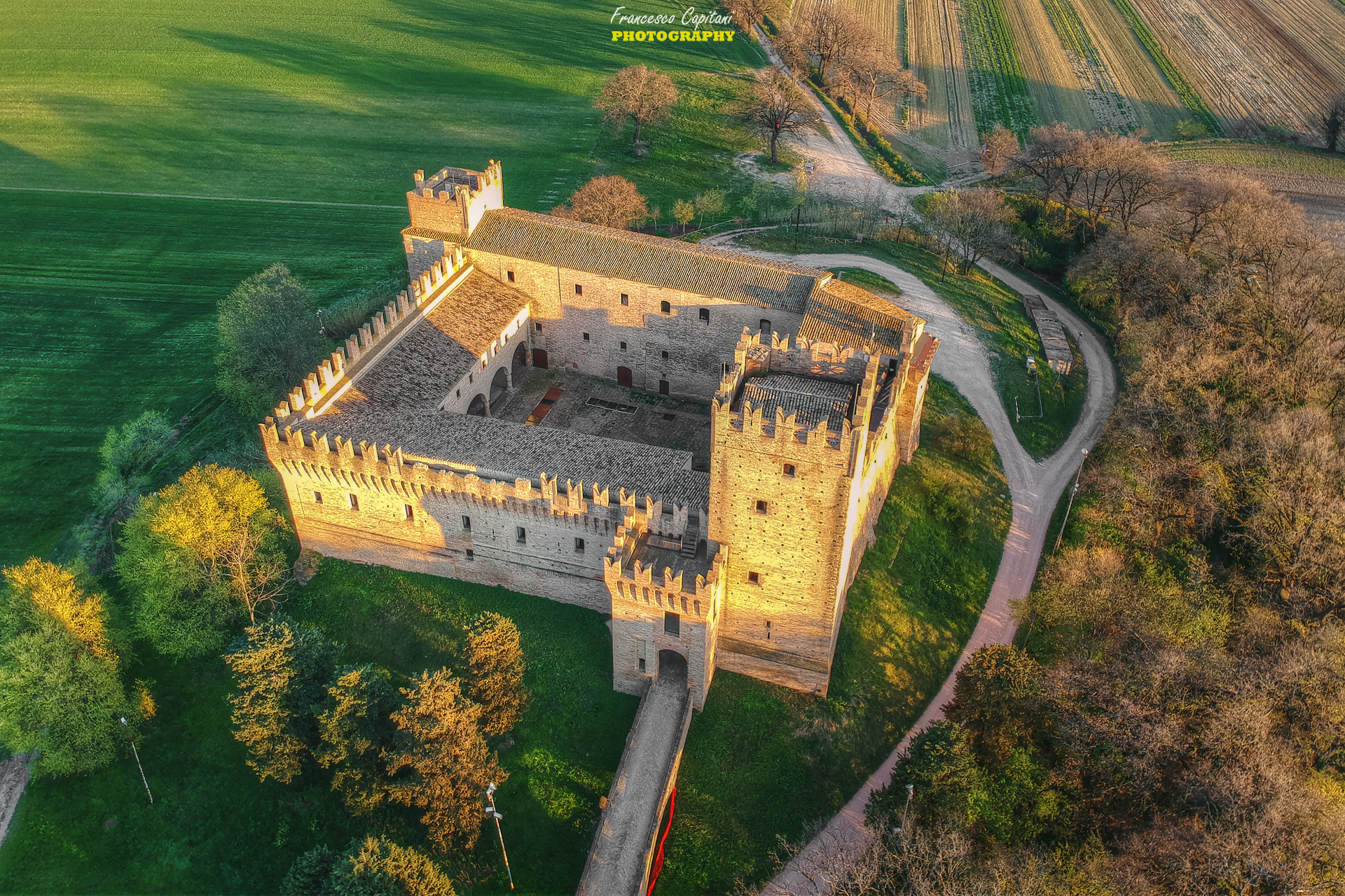 CASTELLO LA RANCIA - TOLENTINO (MC)
