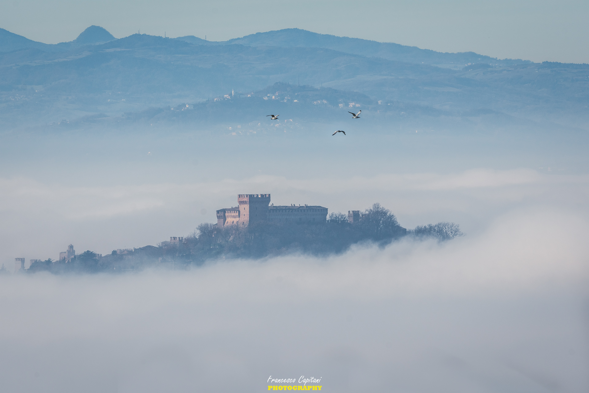 CASTELLO DI GRADARA (PU)