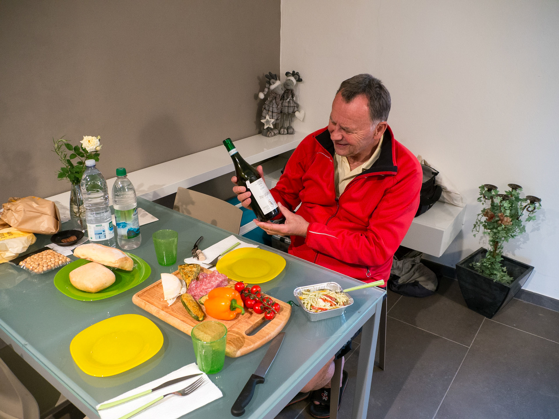 Picnic dinner the first evening [Provincia di Cuneo, Piemonte, Italy]