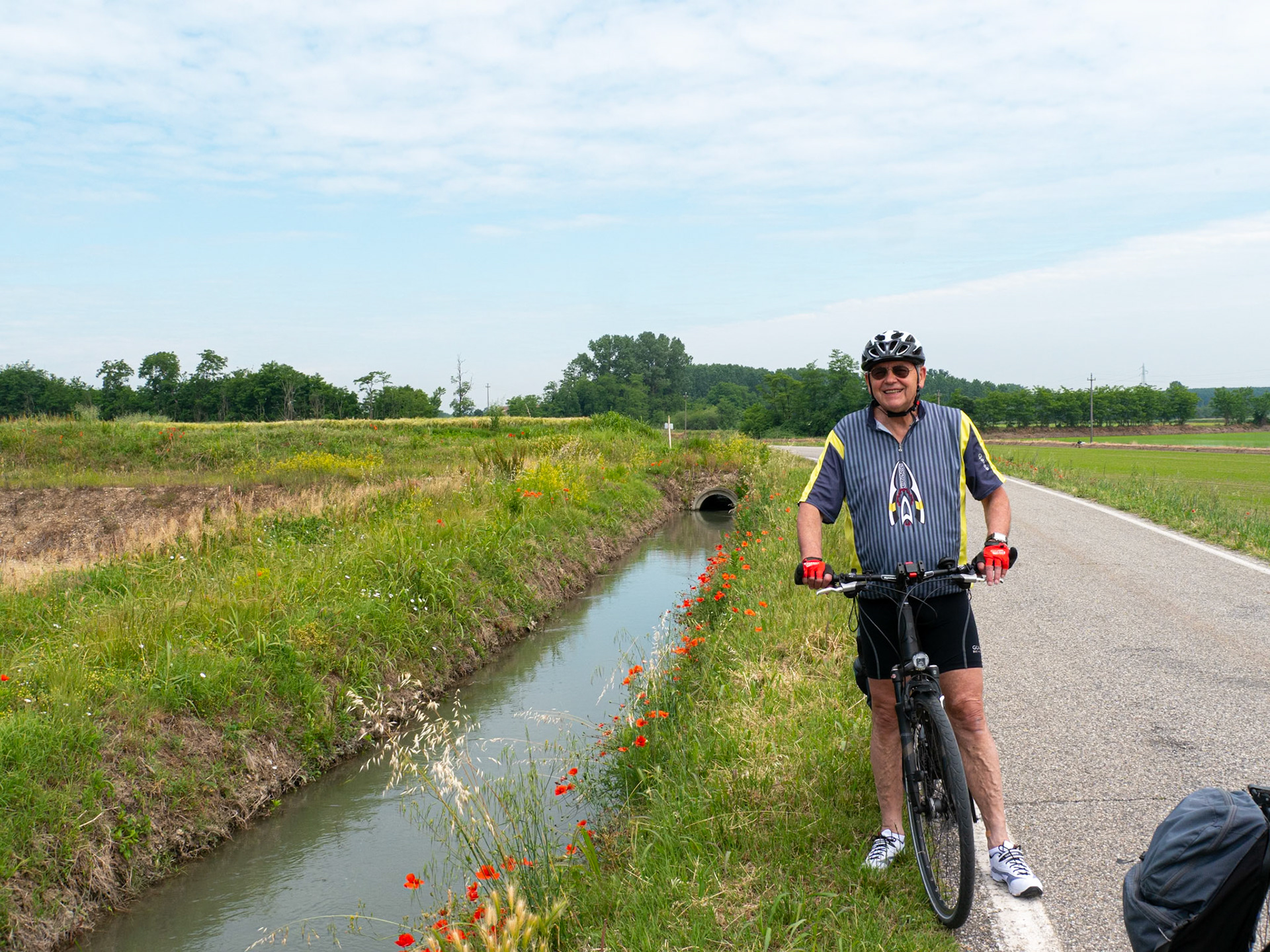 Lots of canals in rice paddy country [Provincia di Alessandria, Piemonte, Italy]