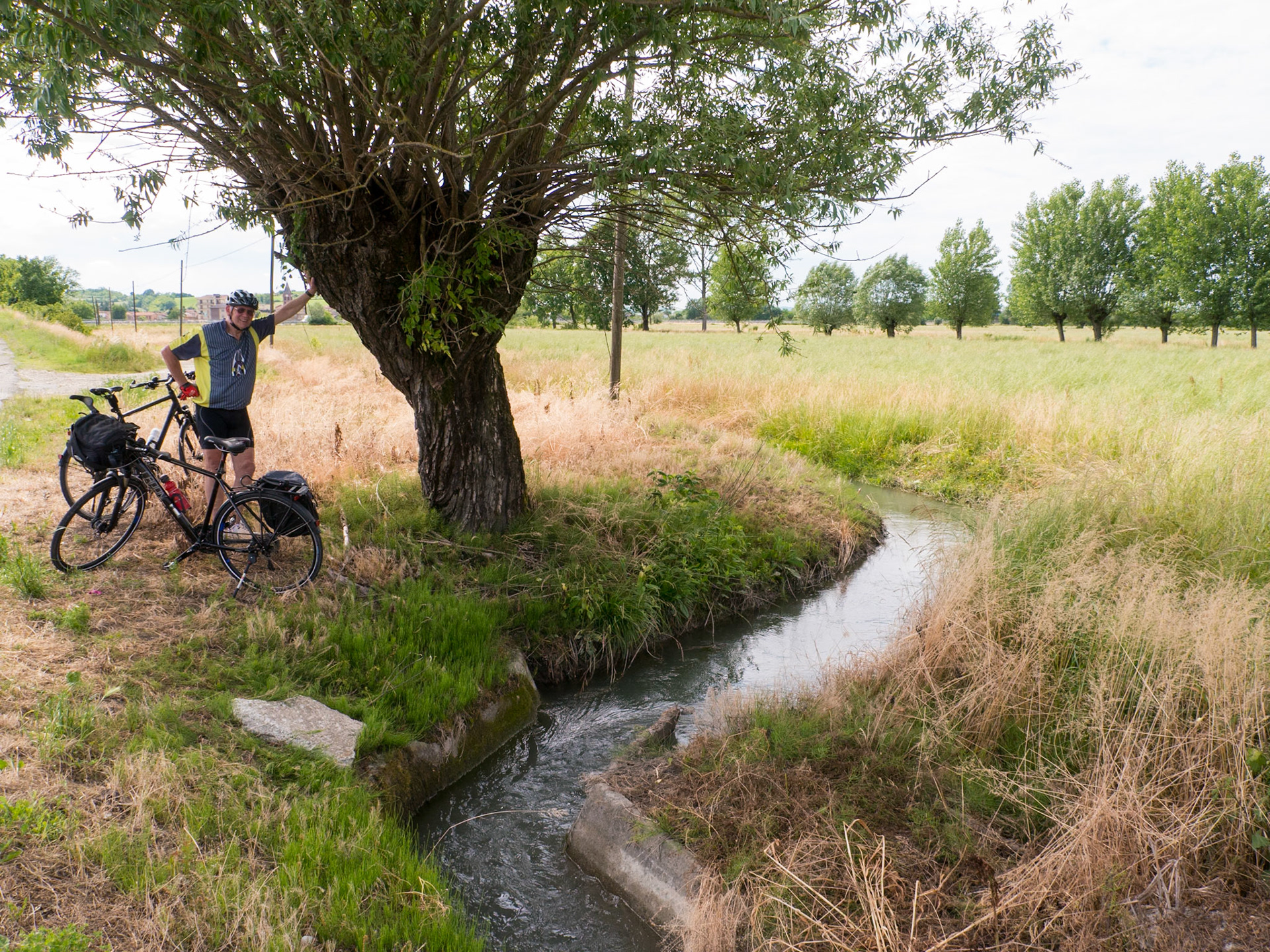 We took a break here and stuck our feet in the water [Provincia di Alessandria, Piemonte, Italy]