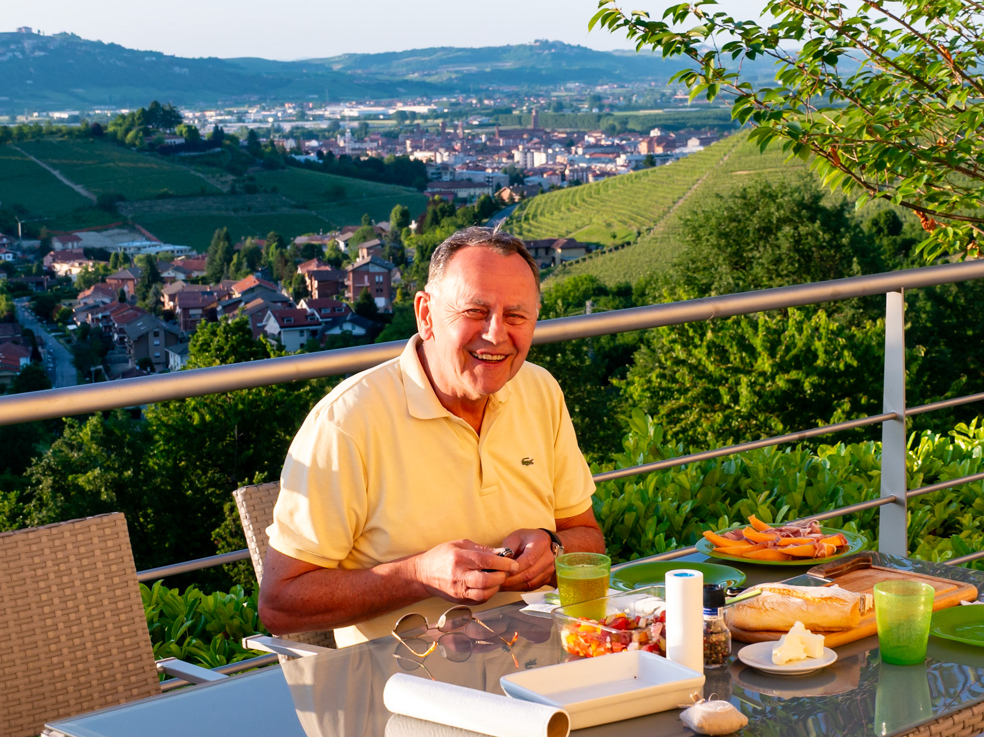 Picnic dinner on the terrace [Provincia di Cuneo, Piemonte, Italy]