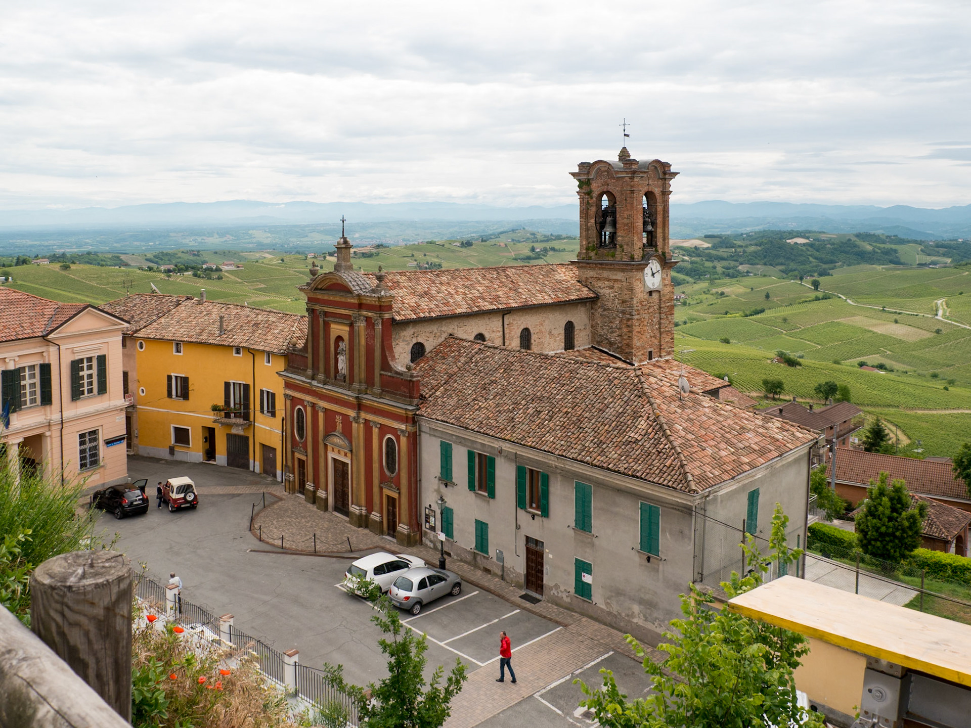 We looked at a house in this village [Alice Bel Colle, Piemonte, Italy]