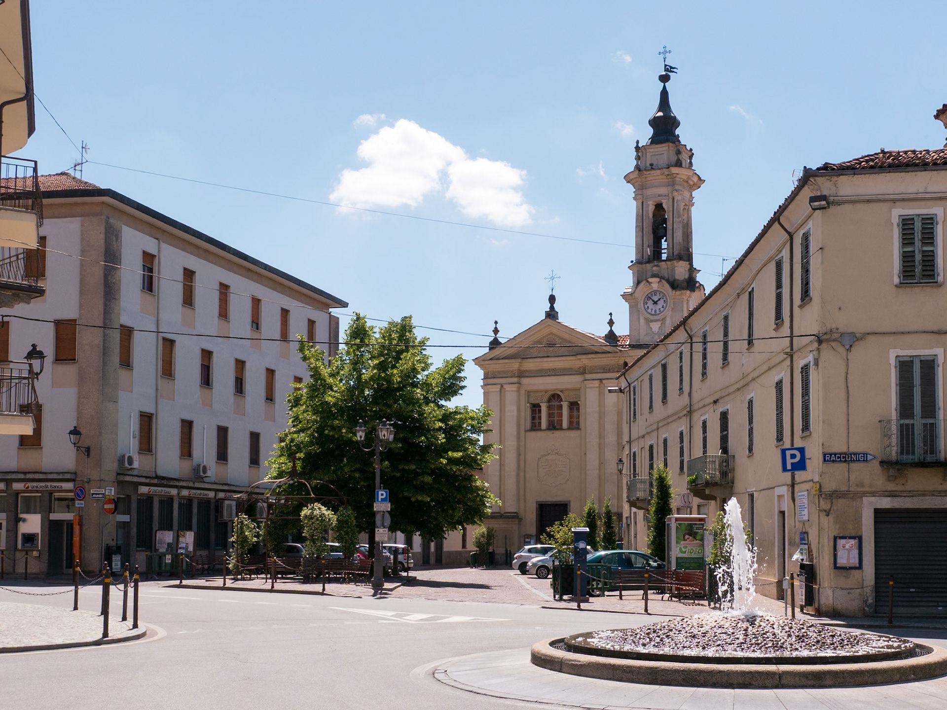 This was a cute little town [Sommariva del Bosco, Piemonte, Italy]