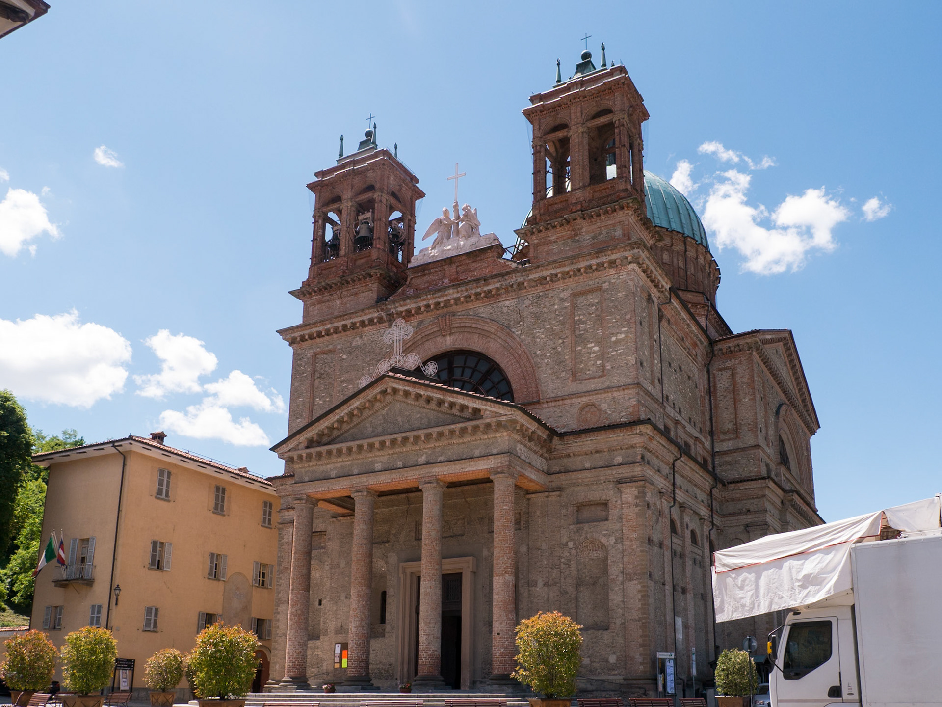 The church was massive and rather dark inside [Dogliani, Piemonte, Italy]