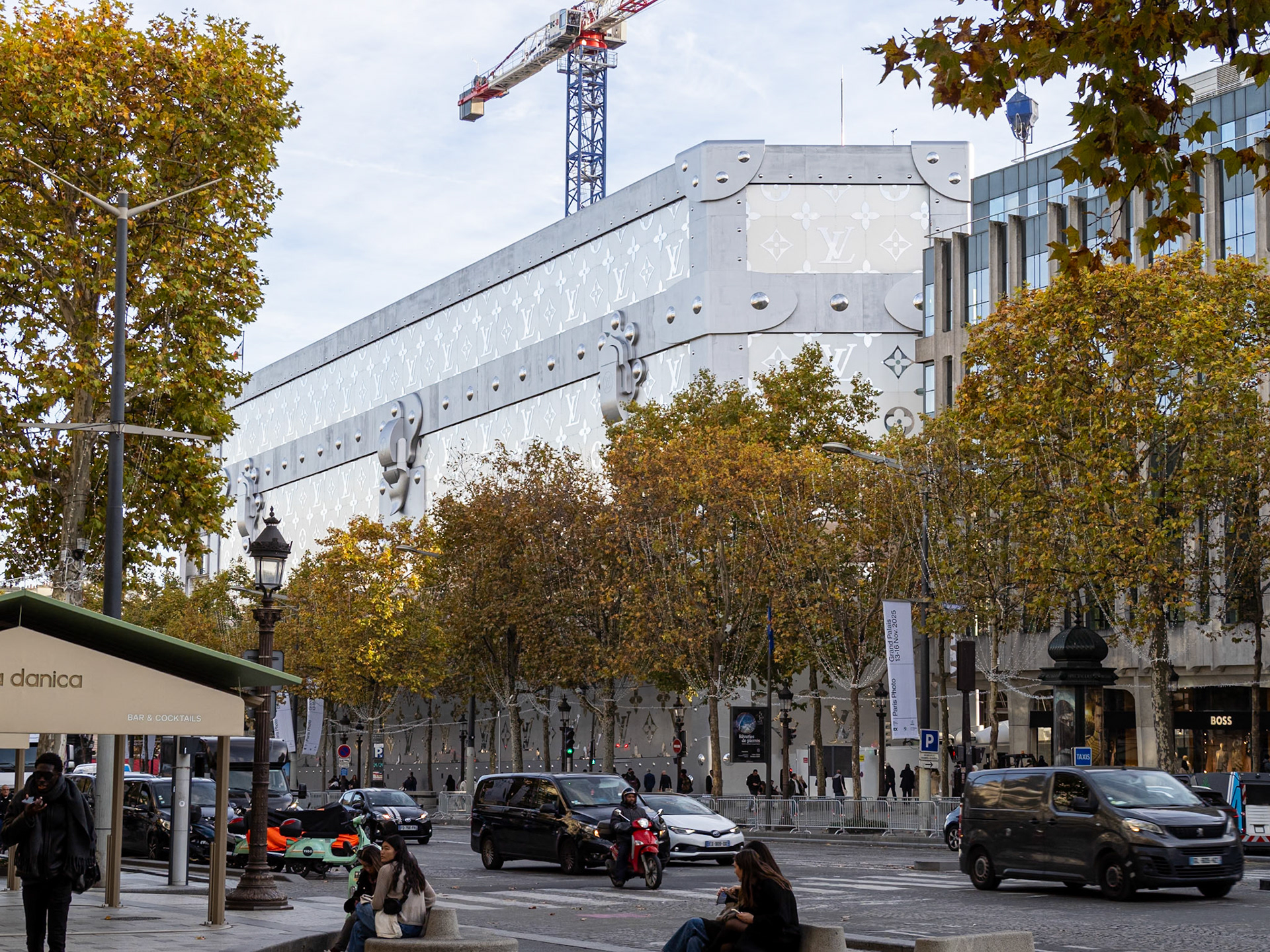 We made our liesurely way down the boulevard [Paris, Île-de-France, France]