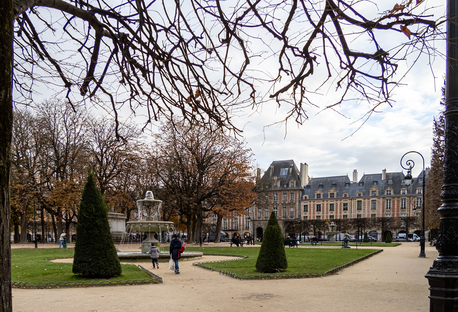 Lovely Place des Vosges [Paris, Île-de-France, France]