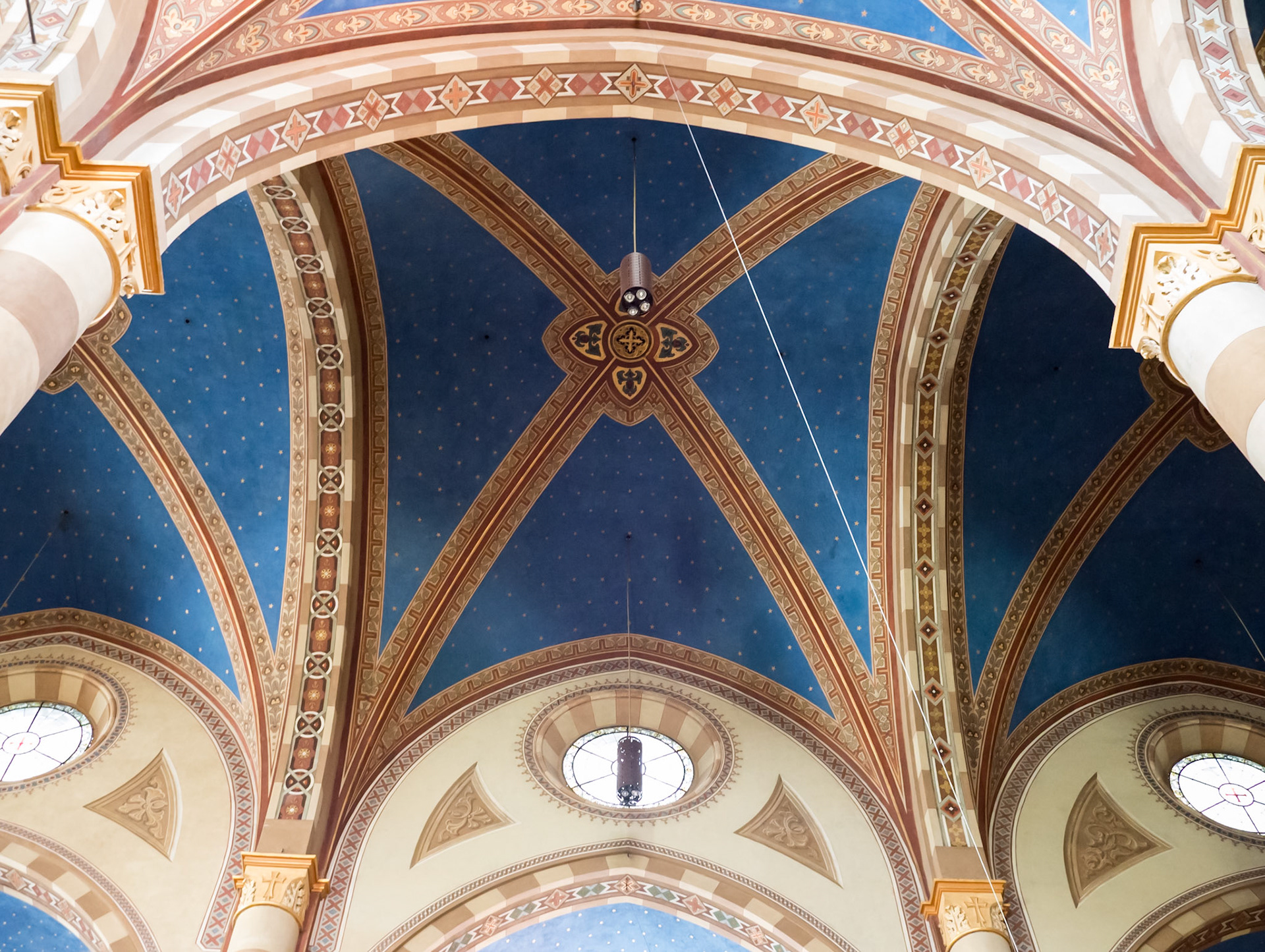 The ceilings were fairly swell as well [Alba, Piemonte, Italy]