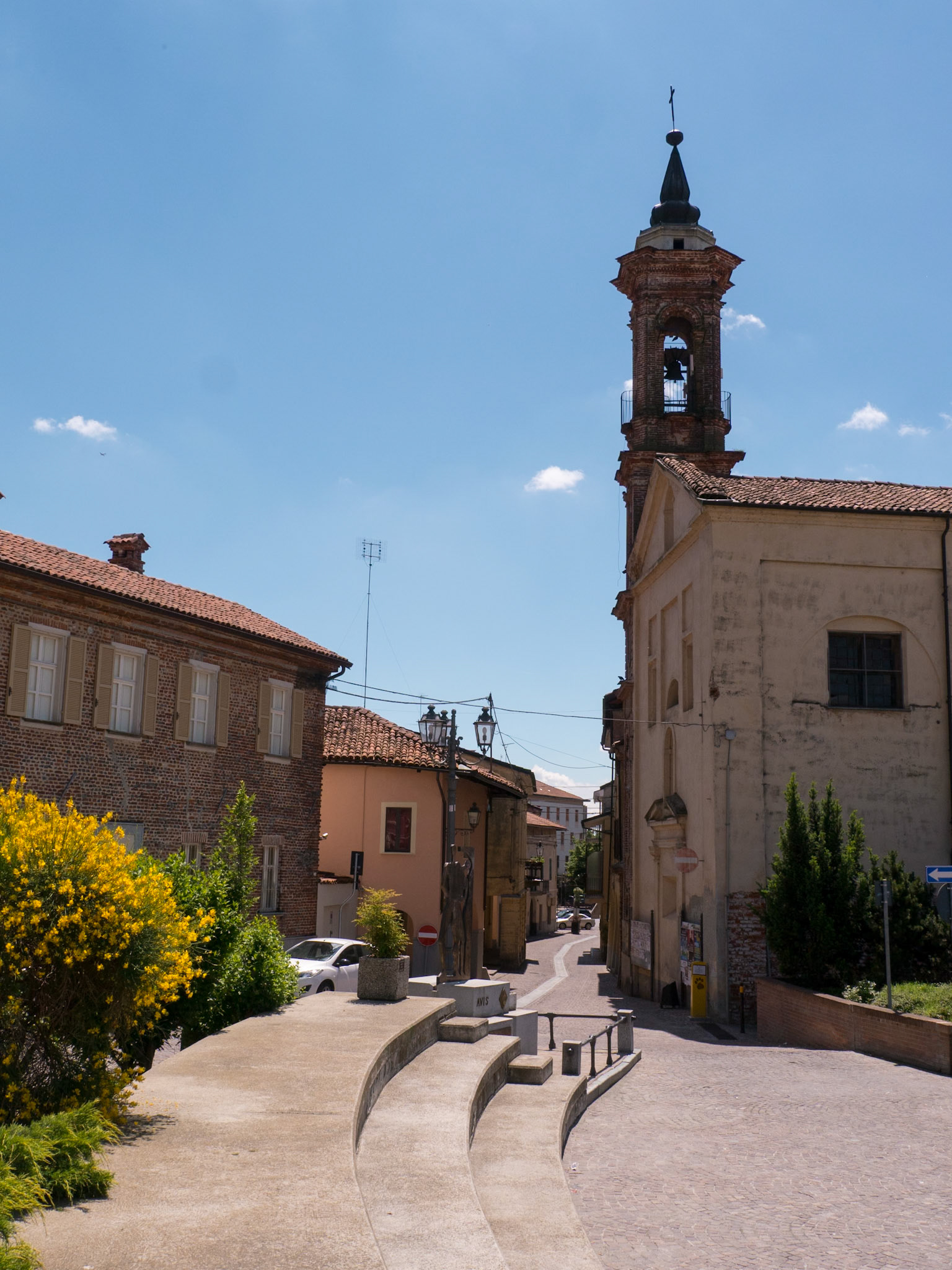 This was a cute little town [Sommariva del Bosco, Piemonte, Italy]