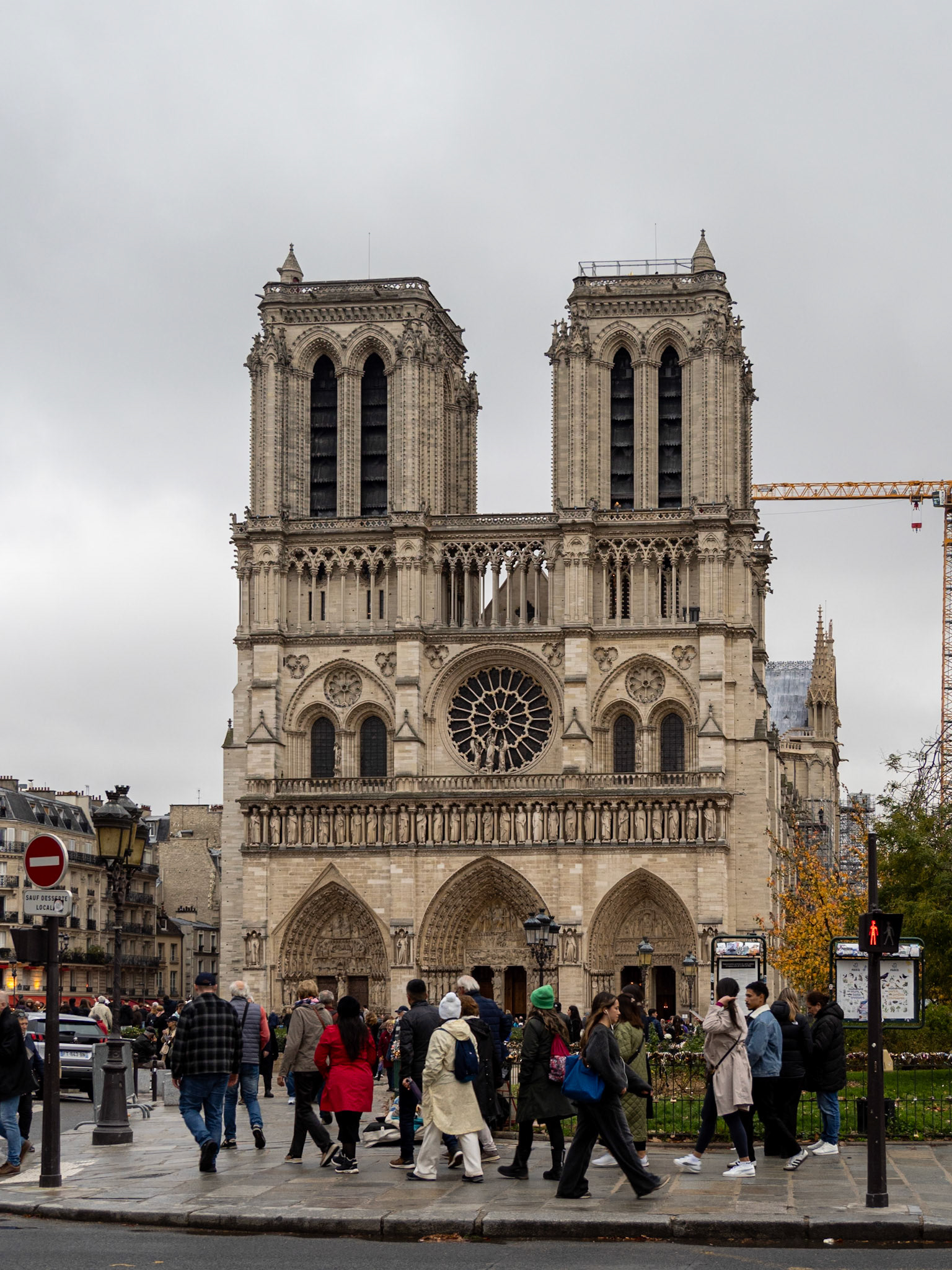 One more glimpse of Notre Dame [Paris, Île-de-France, France]