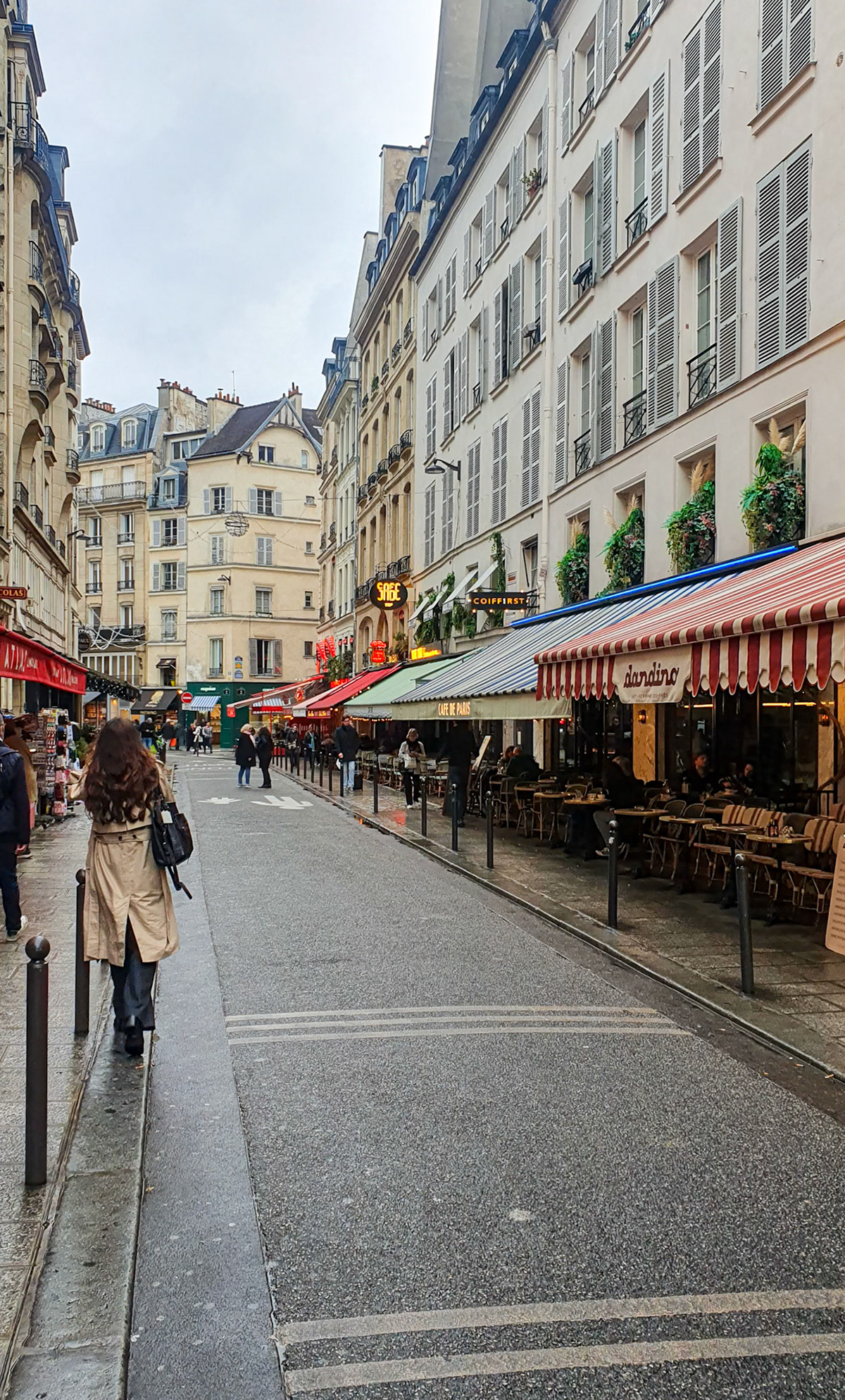 Strolling through the Left Bank [Paris, Île-de-France, France]