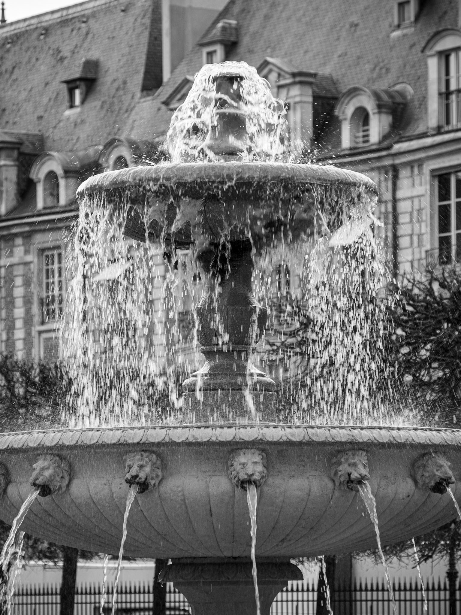 Lovely Place des Vosges [Paris, Île-de-France, France]