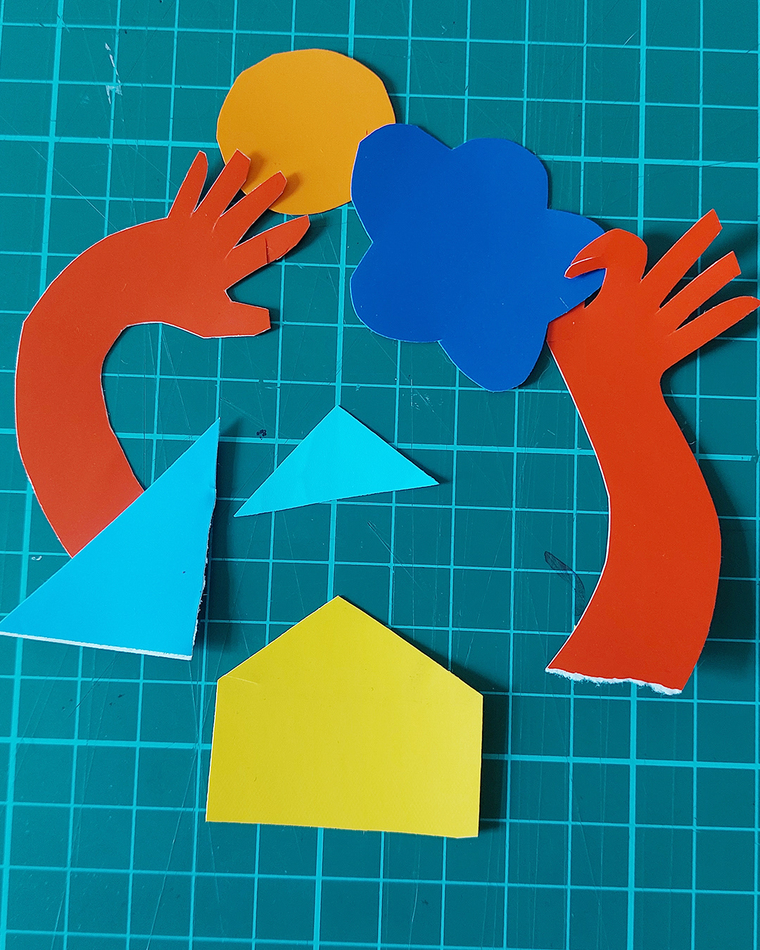 Forme ritagliate come un tangram
