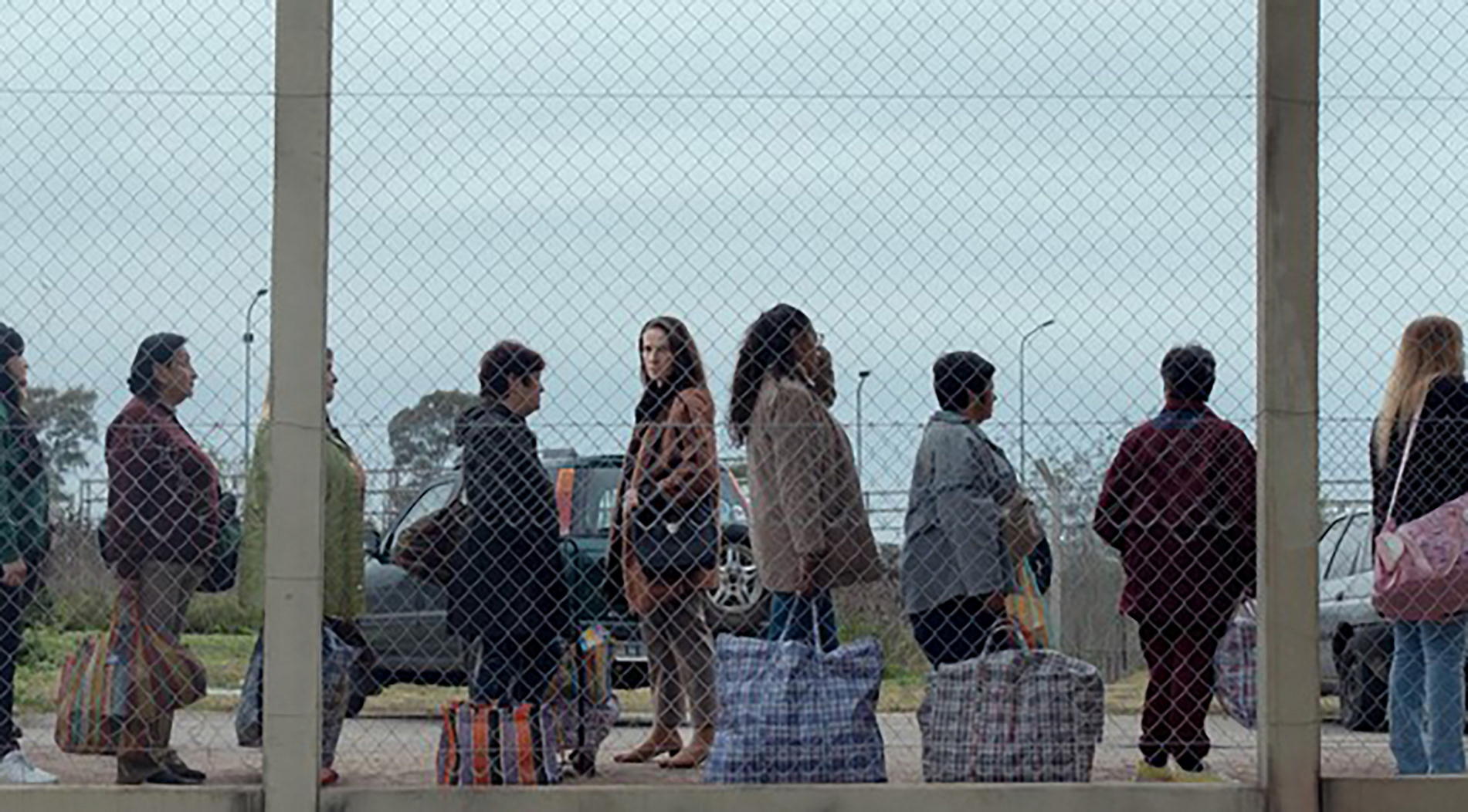 Still from La mujer de la fila de Benjamin Avila protagonizada por Natalia Oreiro