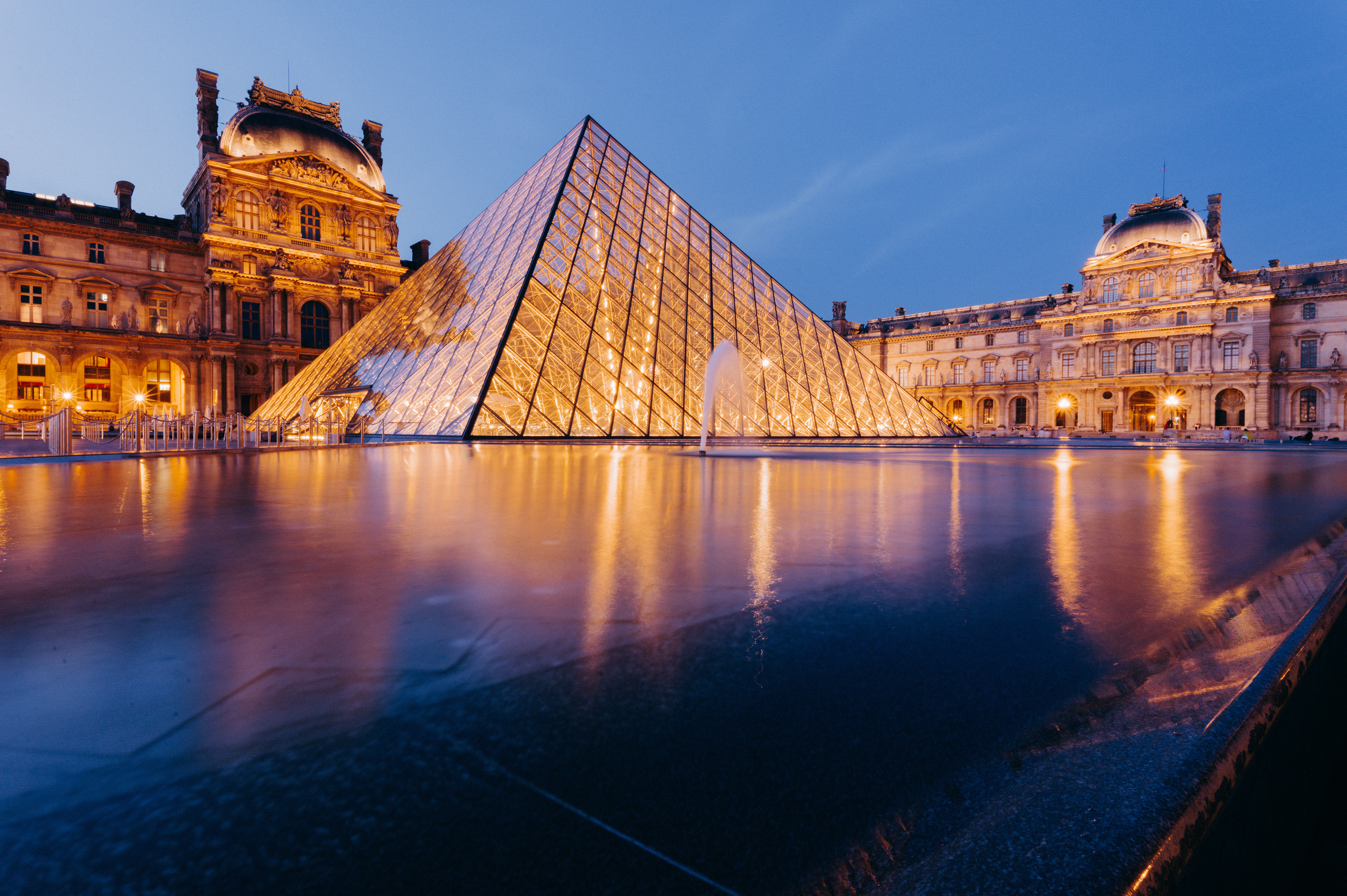 Louvre-Paris
