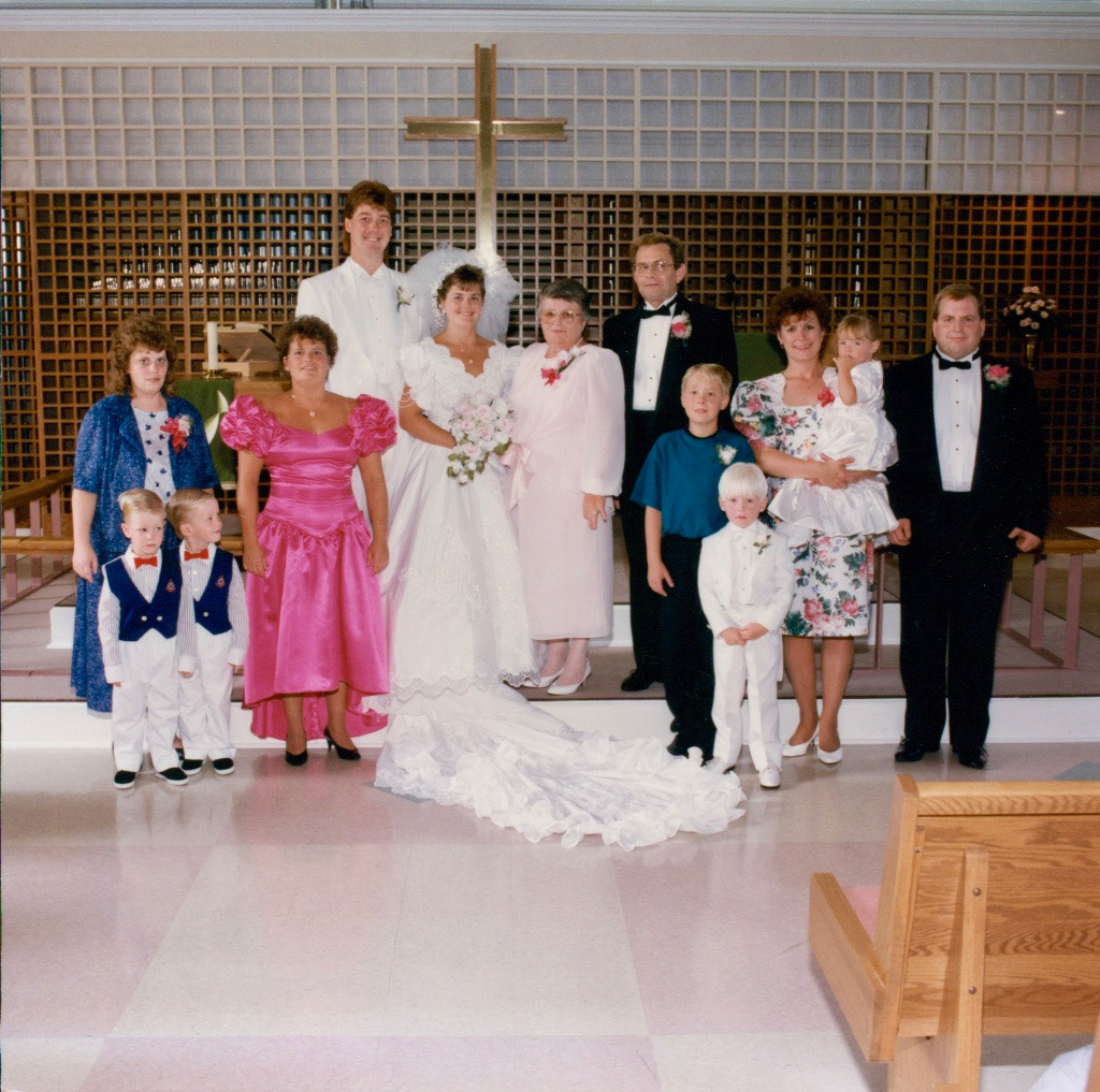 (R) Nathan Elliott (M) Laurie, Renae, Jodi, LaVonne, Donald, Unknown, Breann & Greg Rudolph (F) David & Keith Siedschlag, Brandon & Jacob Rudolph