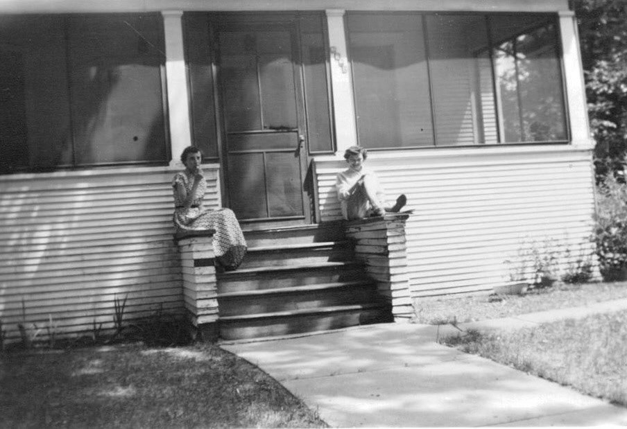 Donna and Connie c 1949