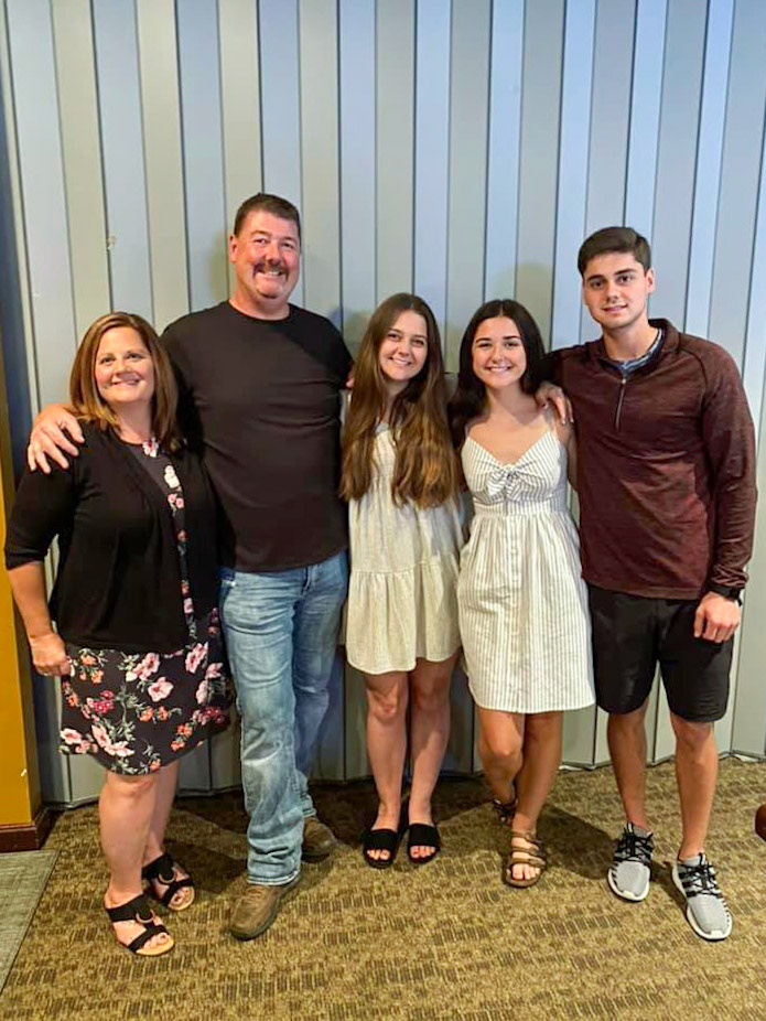 Jodi, Nathan, Shaina, Kelsey and Jordan Elliott