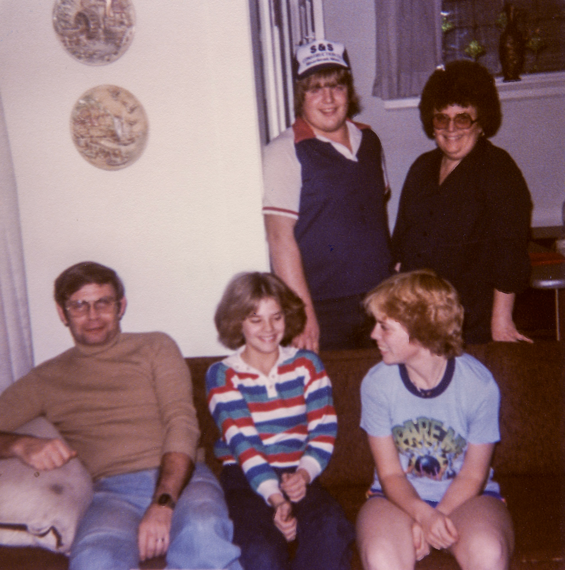 (R) Greg and LaVonne Rudolph (F) Don, Jodi and Laurie Rudolph c 1977