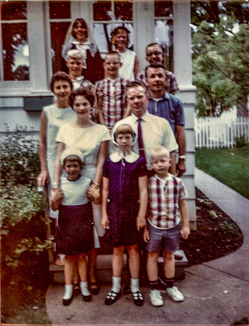 (R) Diana and Debbie Monson (2) Gary, Marc and Paul Monson (3) Donna and Don Monson (4) Connie and Larry Monson (F) Vicky, Geralyn and Jon Monson