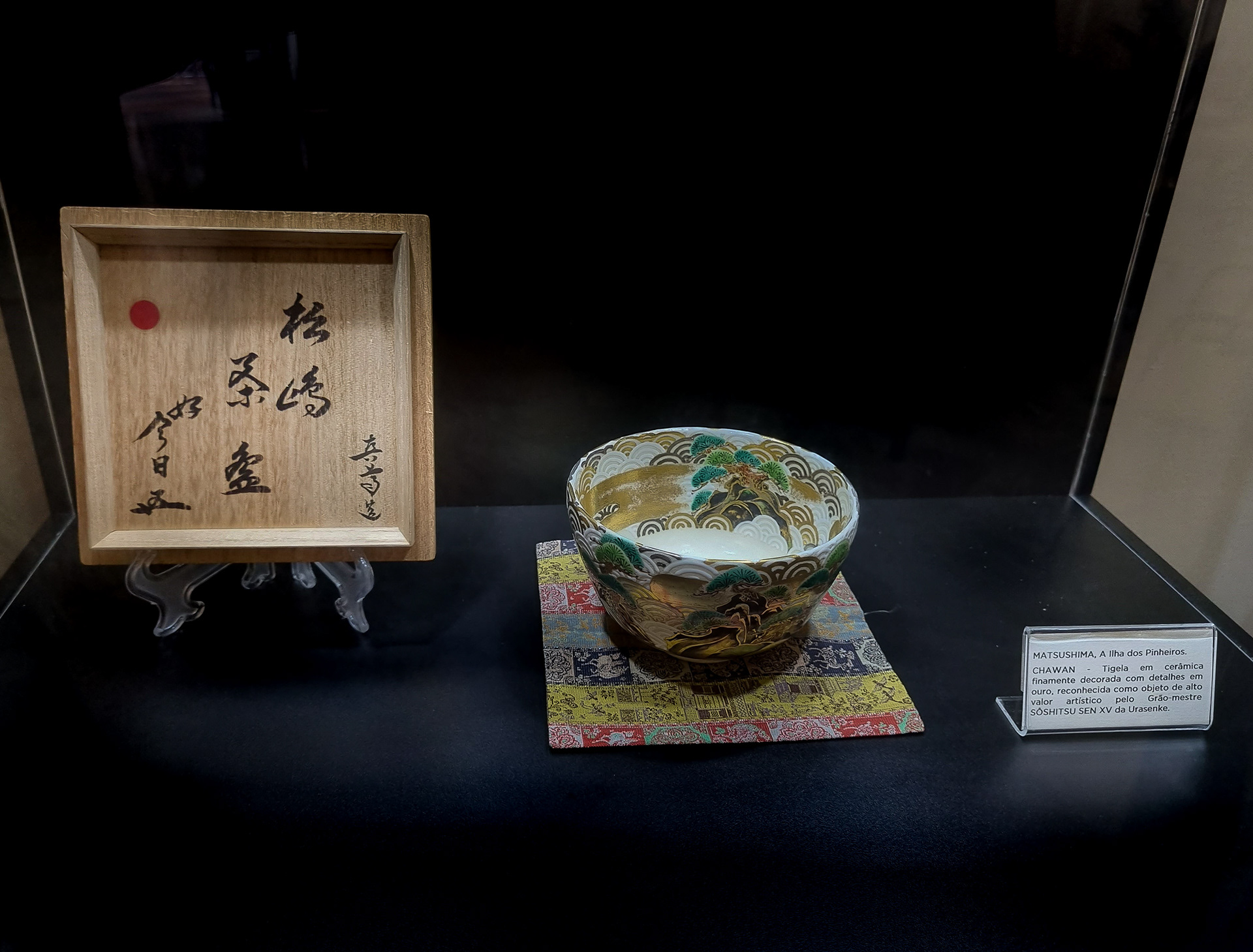 Chawan - tigela de cerâmica ornamentada de Matsushima. Foto: Natália Perez.