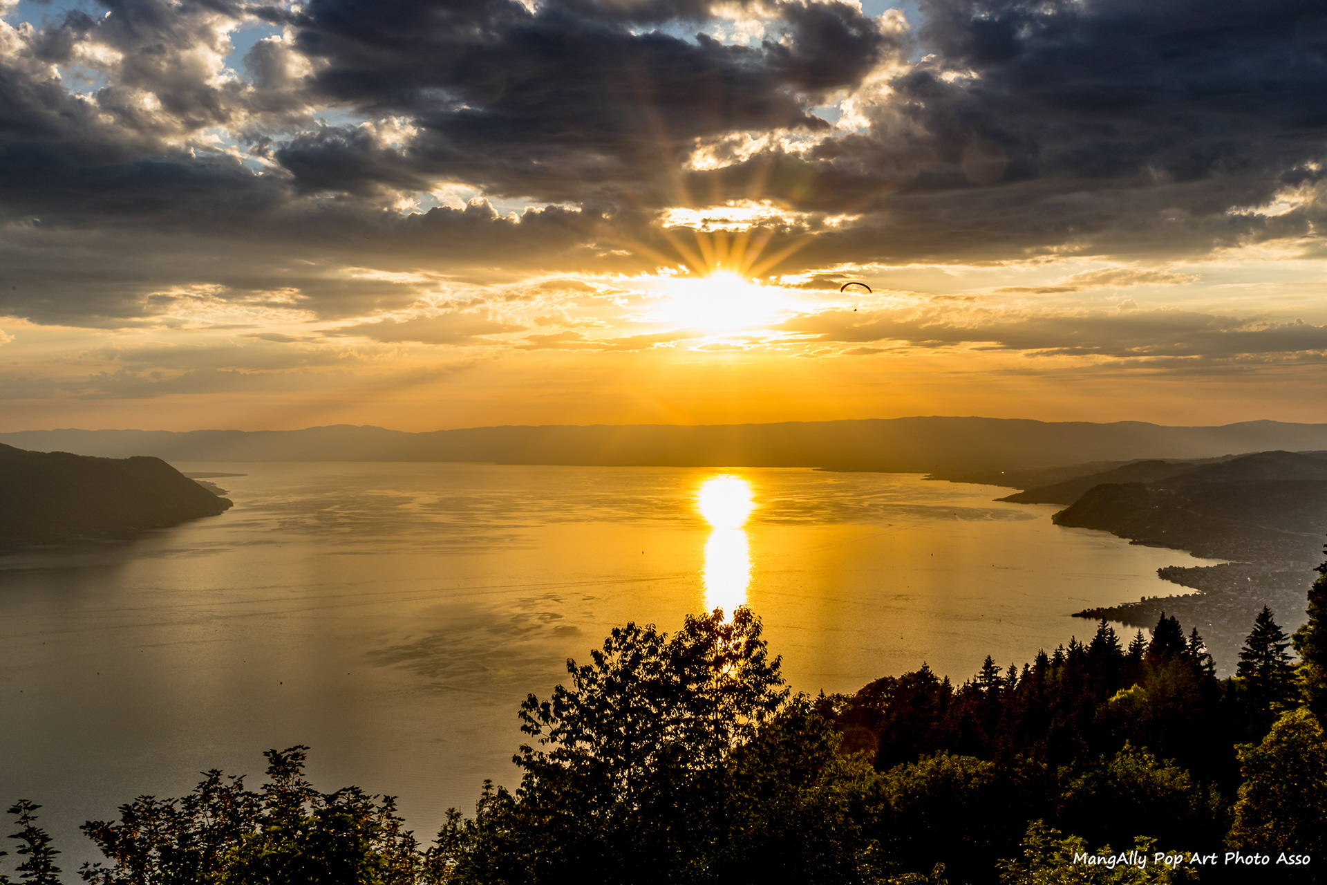 Coucher de soleil sur le lac Léman, Auberge de Sonchaux, Suisse