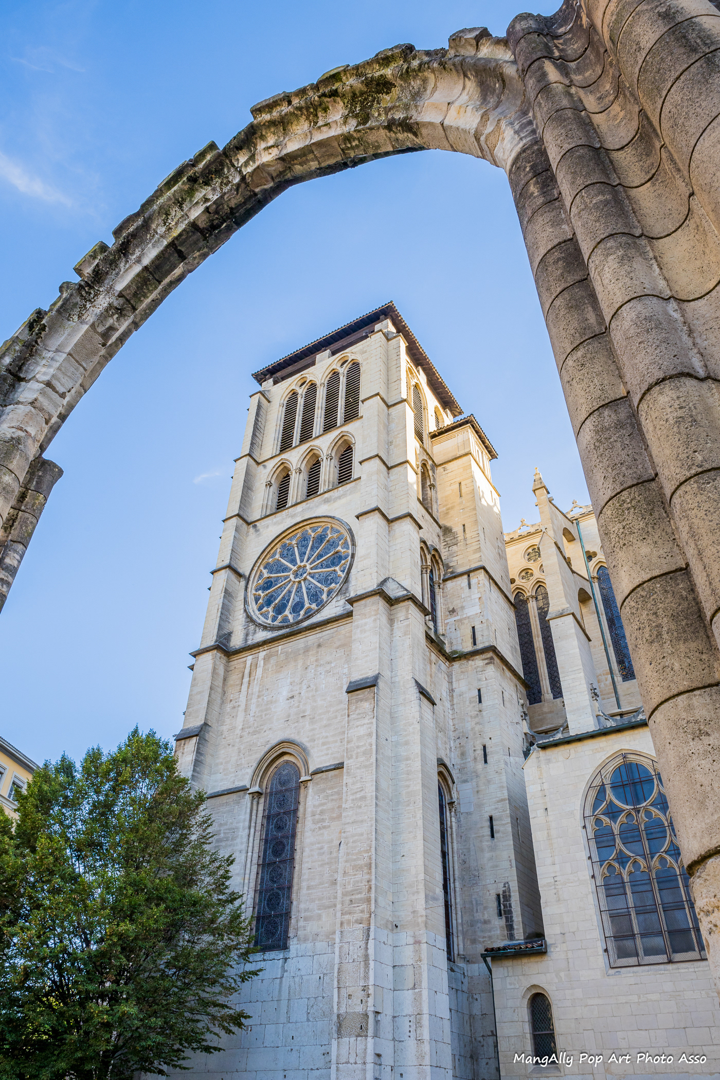 Cathédrale Saint-Jean-Baptiste et jardin archéologique, Lyon