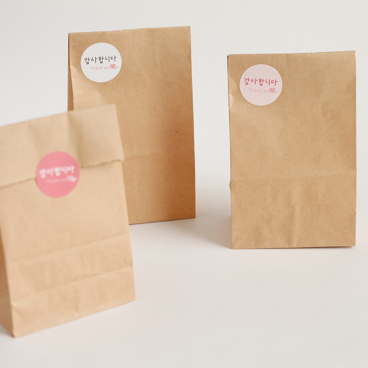 オリジナルフォントで制作した韓国語のシール