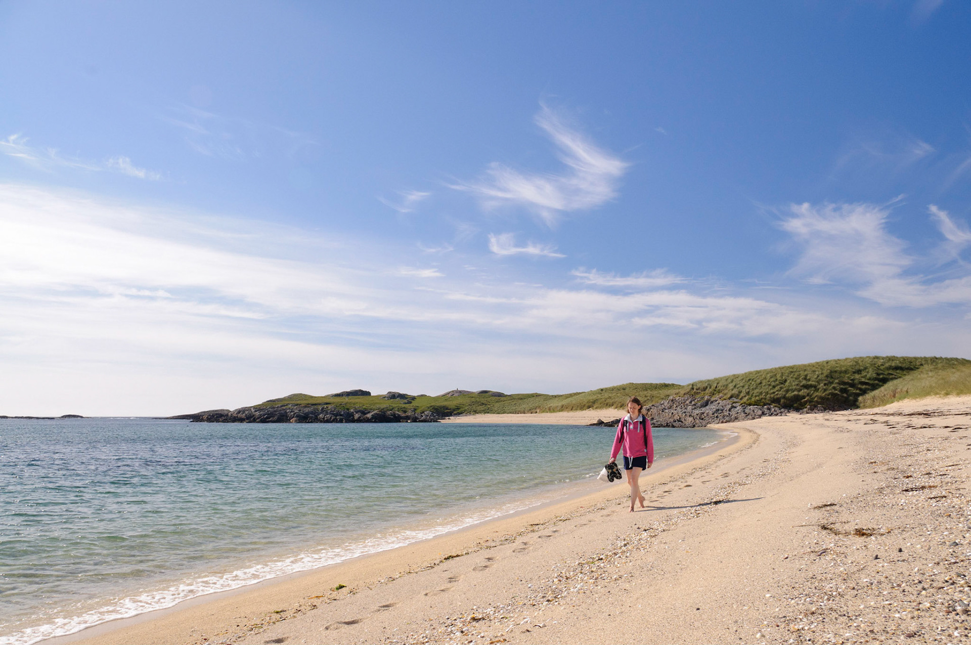 The beach at the end of the island, opposite the Isle of Tiree.