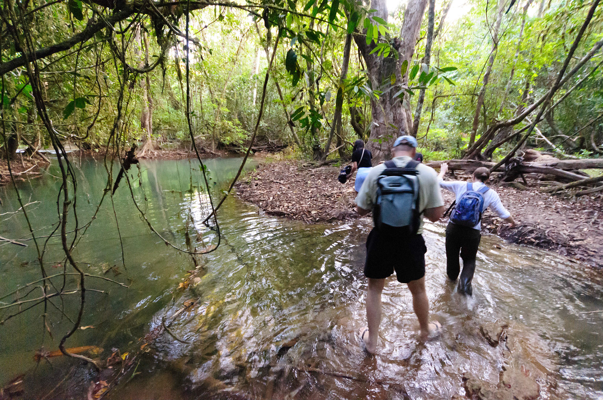 Walking and swimming at Ta Kiean Tong Waterfall with the Murrays on New Years Eve