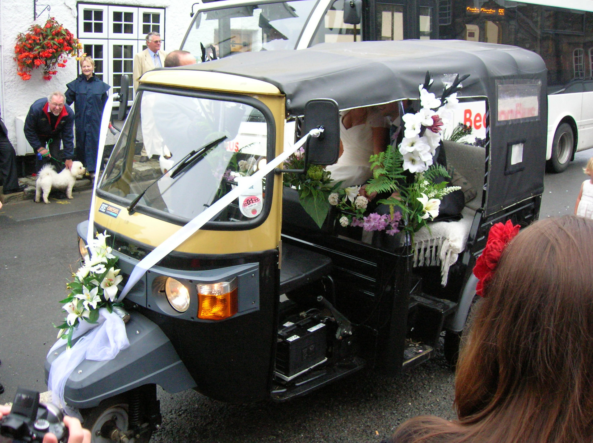 Pete and Lucy's Tuk-Tuk wedding car!