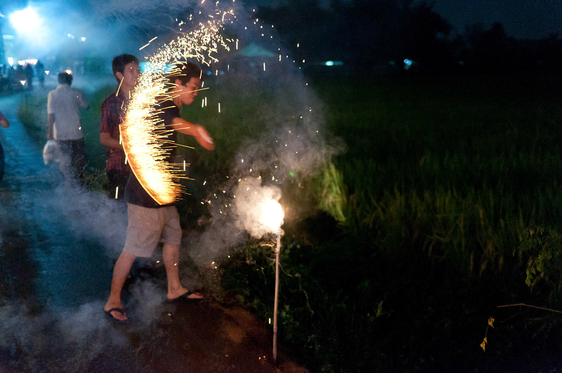 Safely using fireworks during the Loy Krathong fesitval