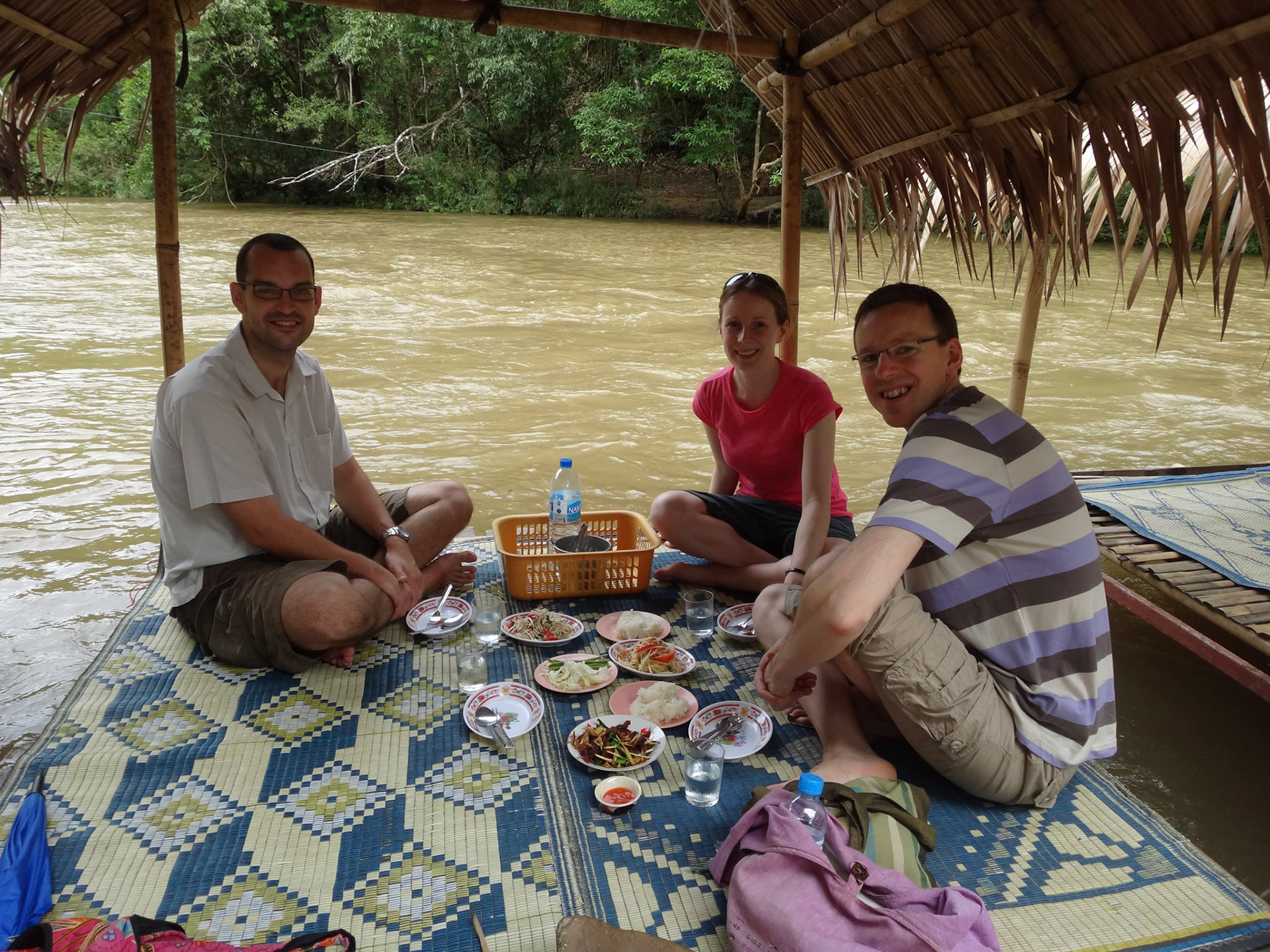 Lunch with Graeme and Morag at Songkalia