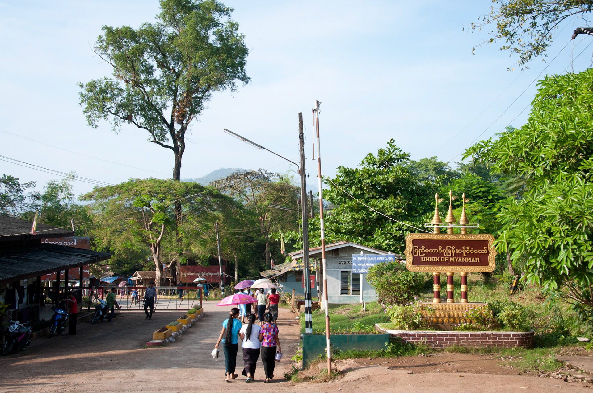 The border crossing point between Thailand and Burma, 17kms from Huay Malai