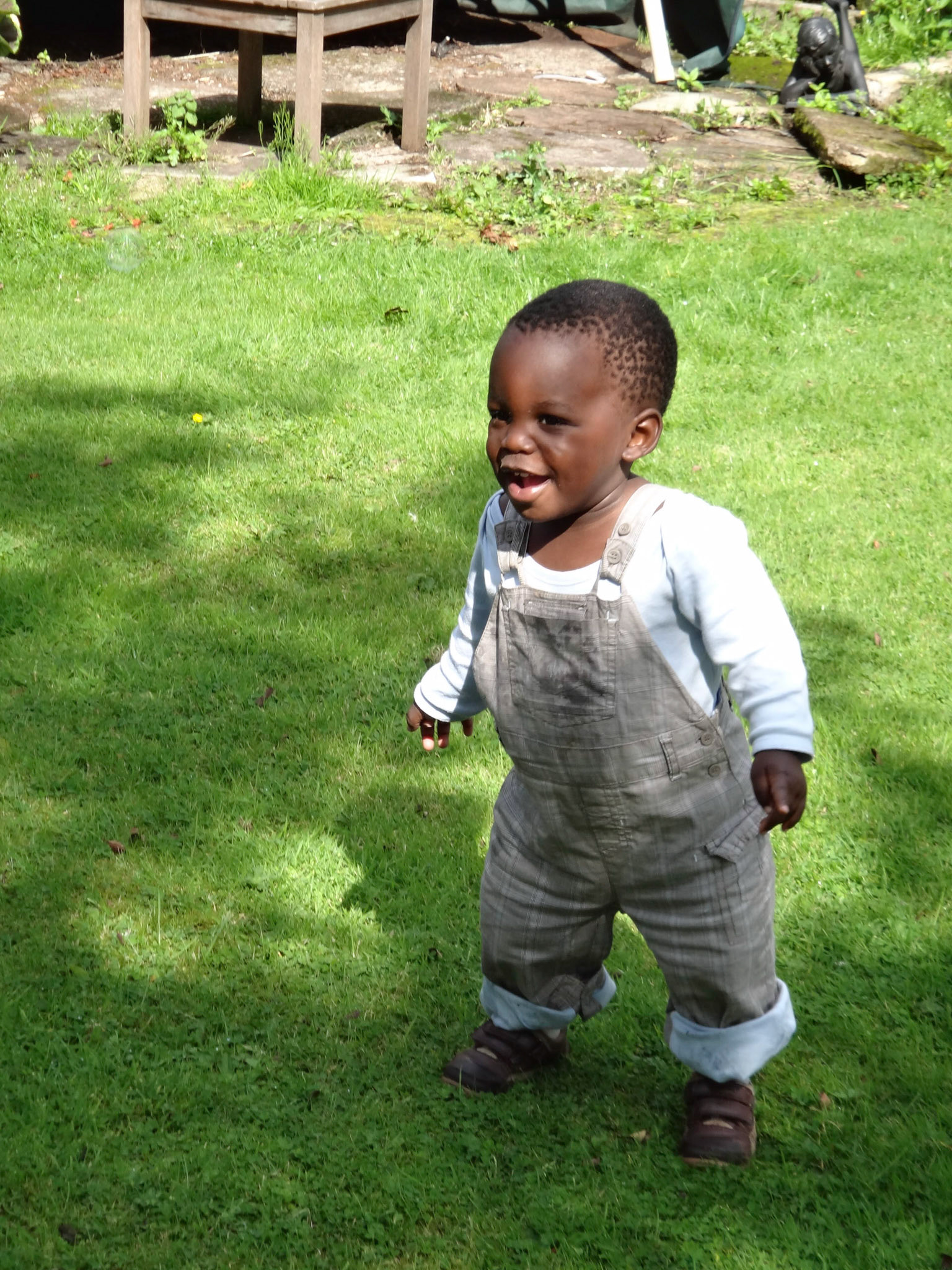 The Waitt boys playing in Jen's parents garden