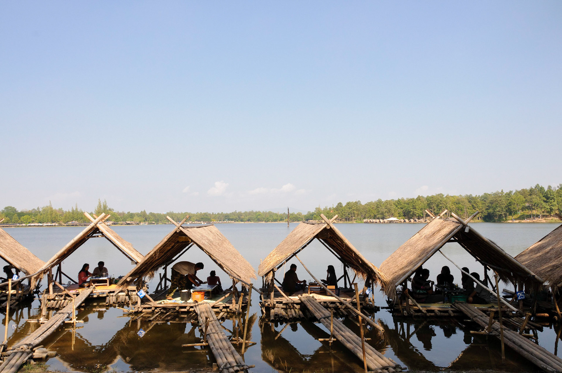 Lunch on the water at Huay Teung Thao Reservoir,  Chiang Mai
