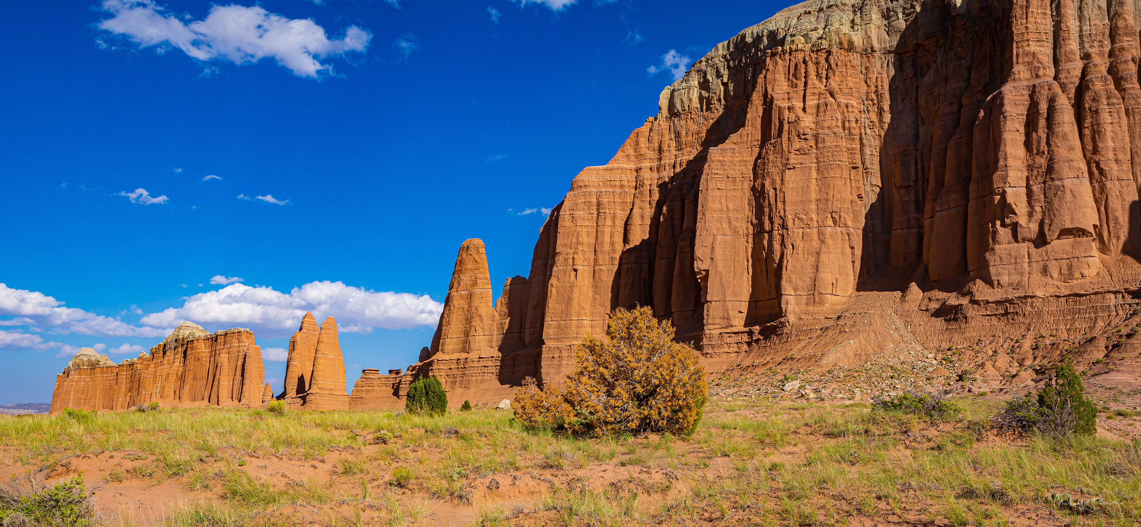 Cathedral Valley -  Wall of Jericho