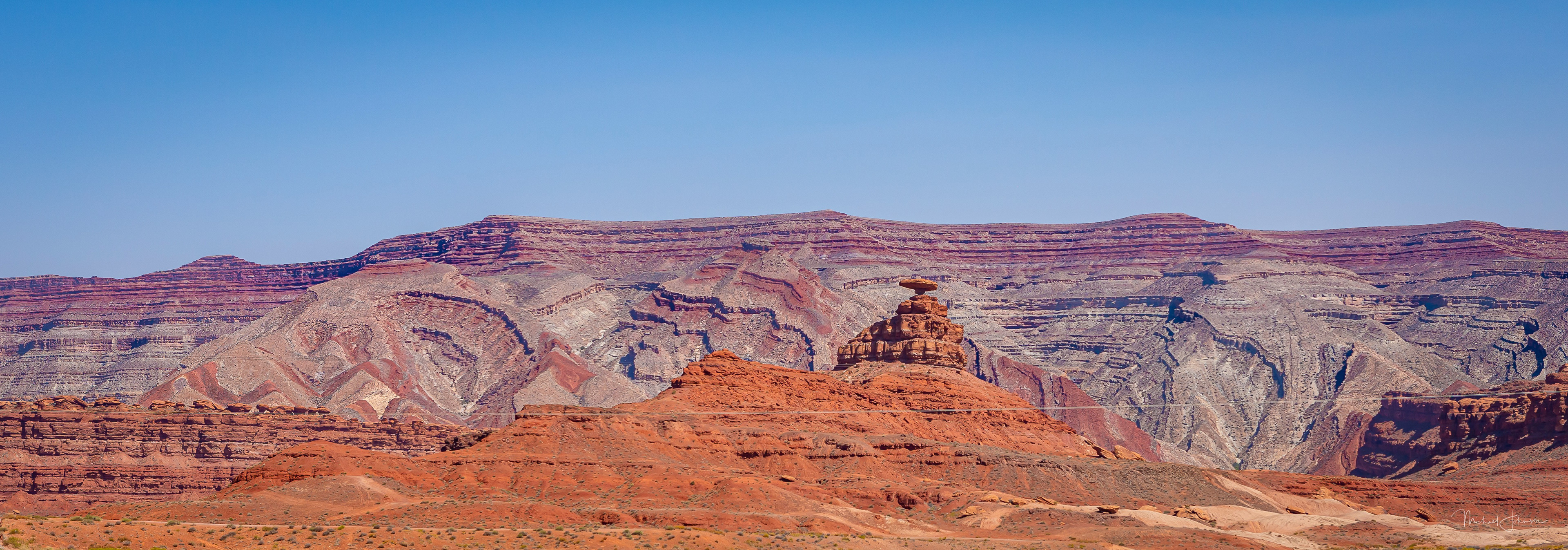 The Road to Monument Valley