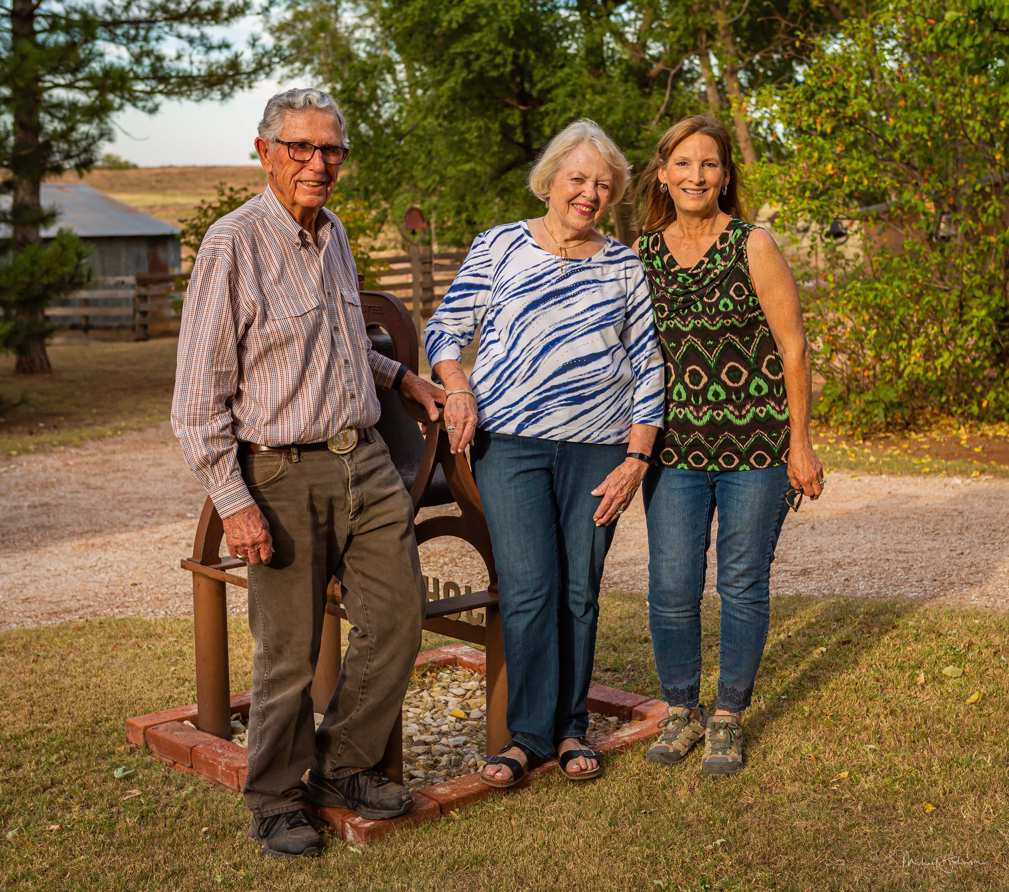 Cedar Hill - Uncle Wayne & Aunt Evalyn, Lauren